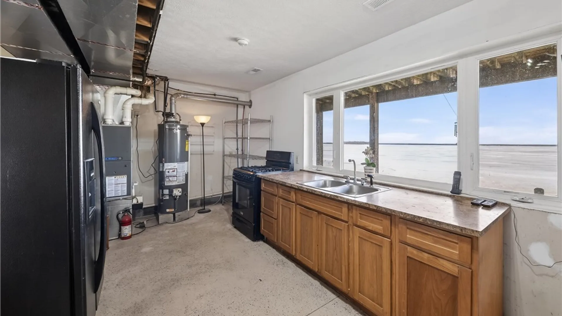 Property at 7113 Lakeshore Rd, Cicero, NY 13039 32