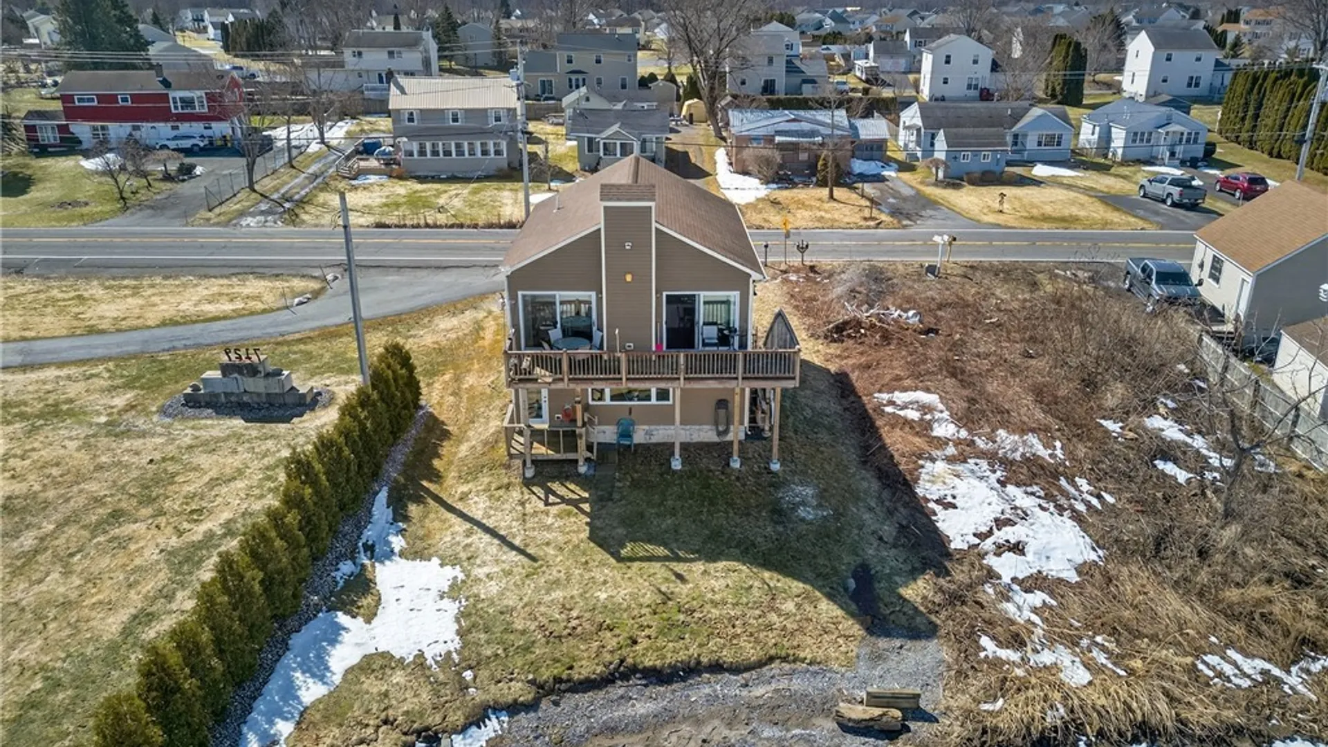 Property at 7113 Lakeshore Rd, Cicero, NY 13039 6