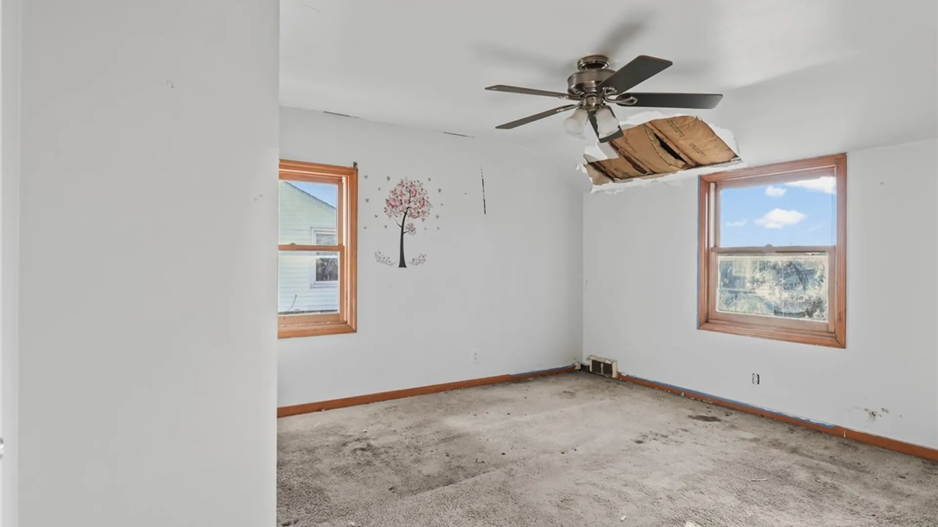 Property at 105 Patricia Drive, Tonawanda, NY 14150 12