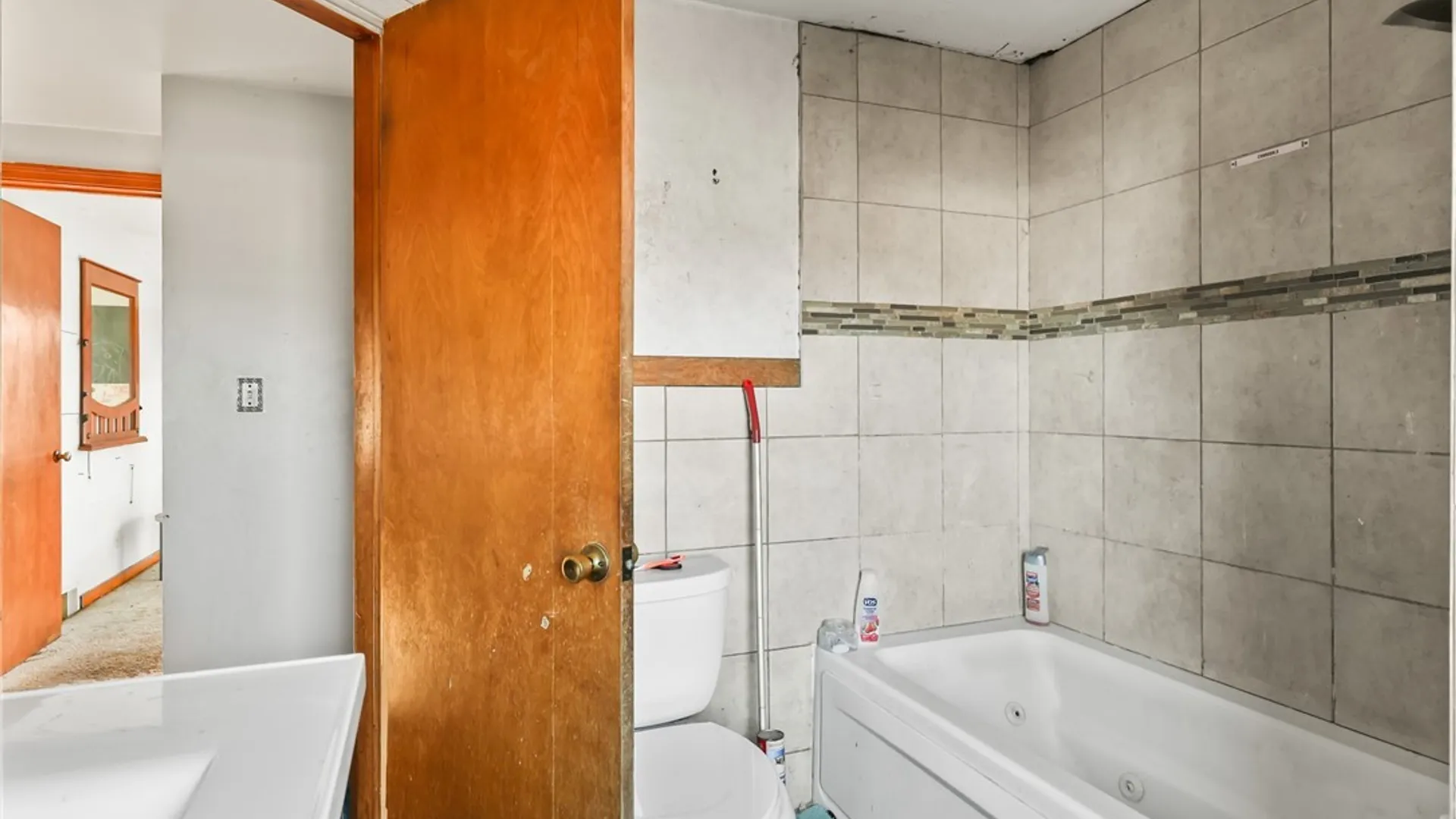 Property at 105 Patricia Drive, Tonawanda, NY 14150 15