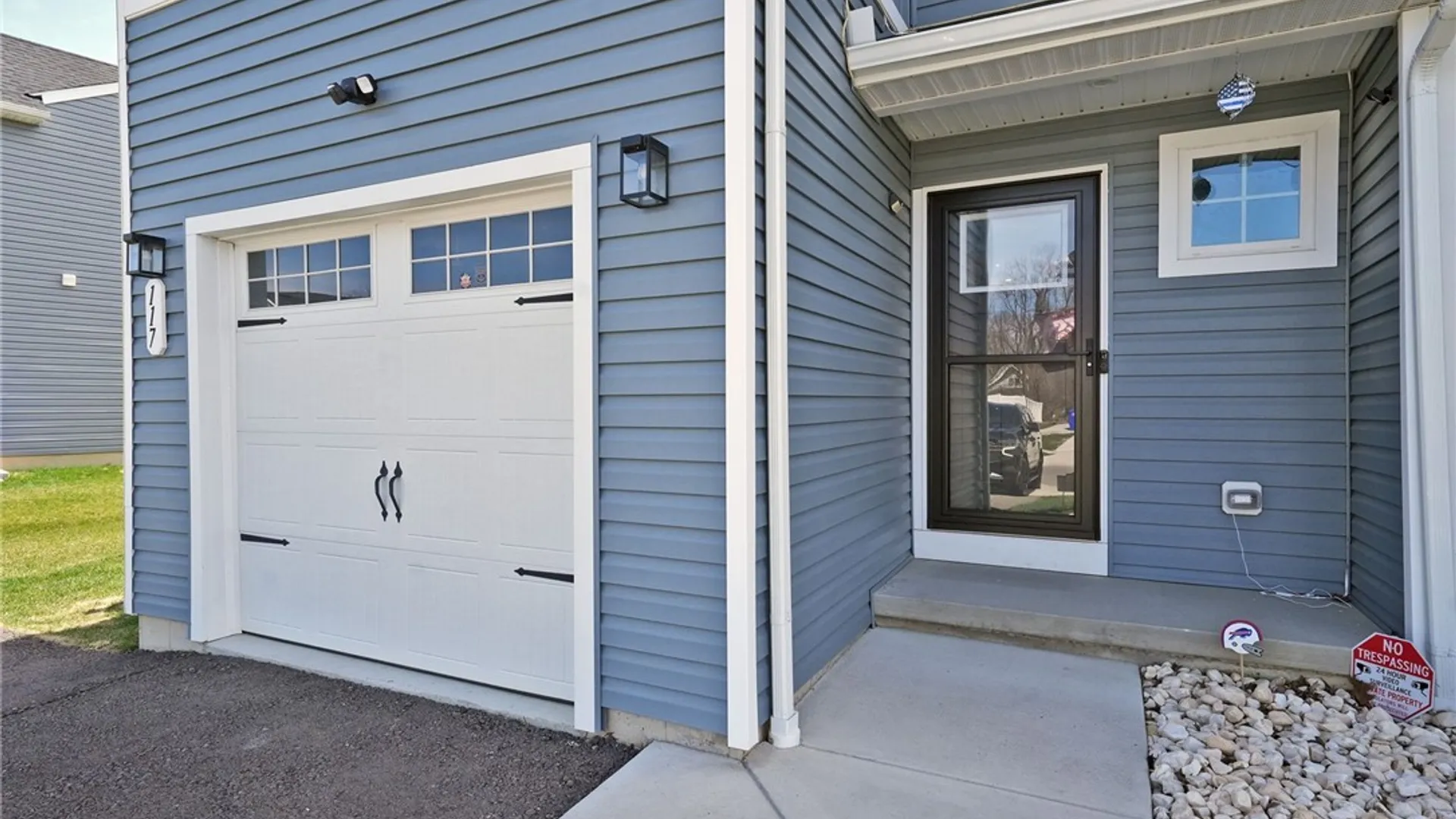 Property at 117 South Drive, West Seneca, NY 14218 2