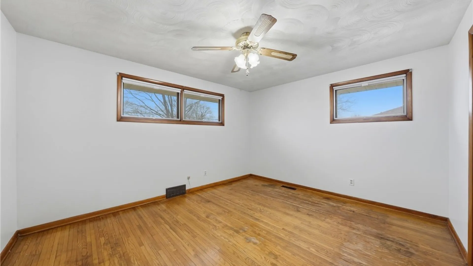 Property at 7383 Saint Joseph Road, Niagara, NY 14304 19