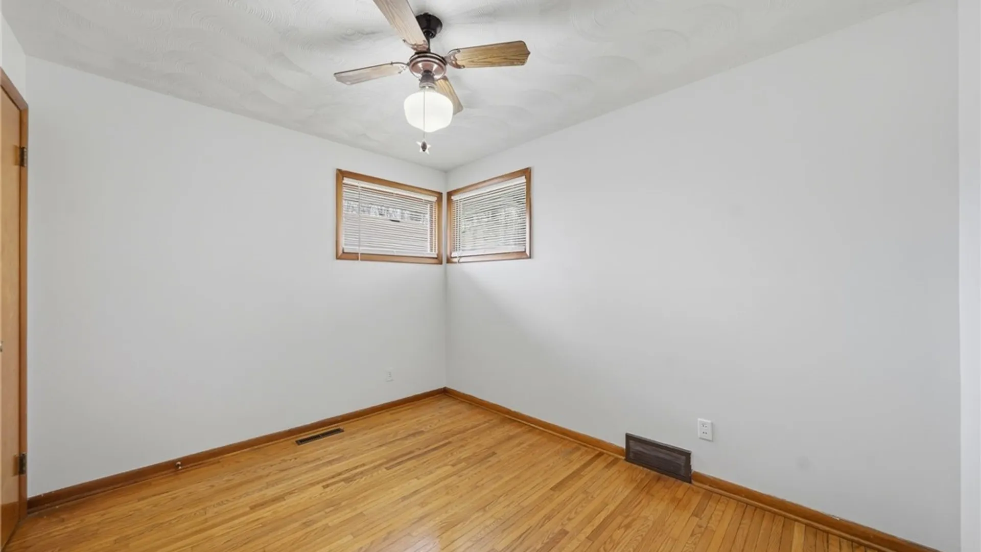 Property at 7383 Saint Joseph Road, Niagara, NY 14304 21