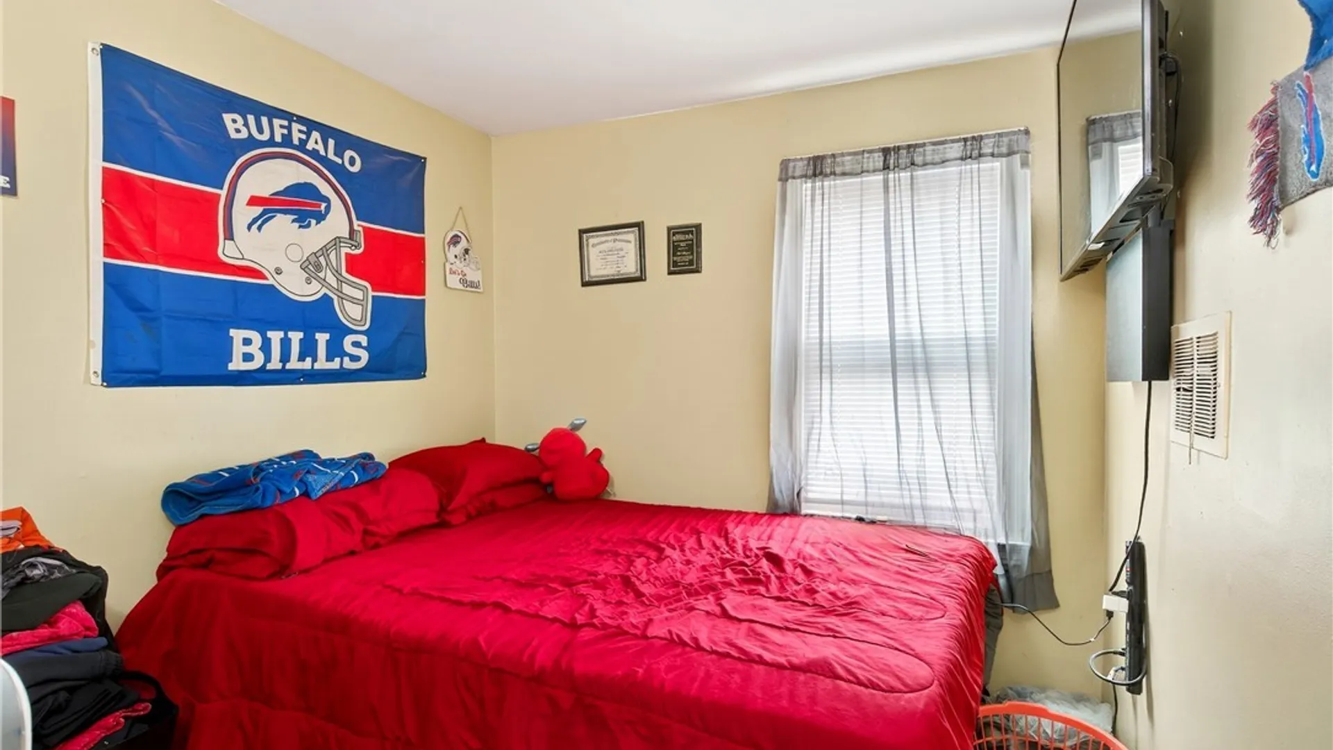 Property at 5476 Broadway Street, Lancaster, NY 14086 26