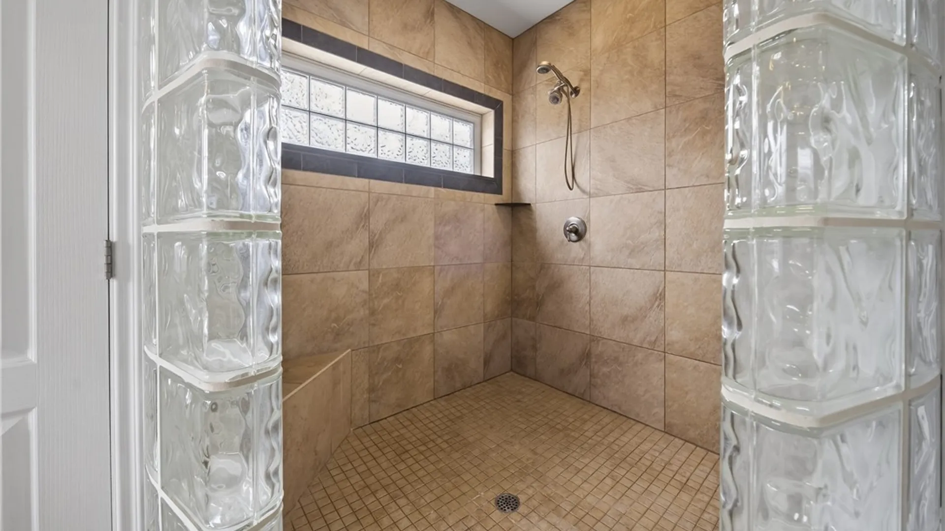 Property at 305 Lafayette Road, Syracuse, NY 13205 29