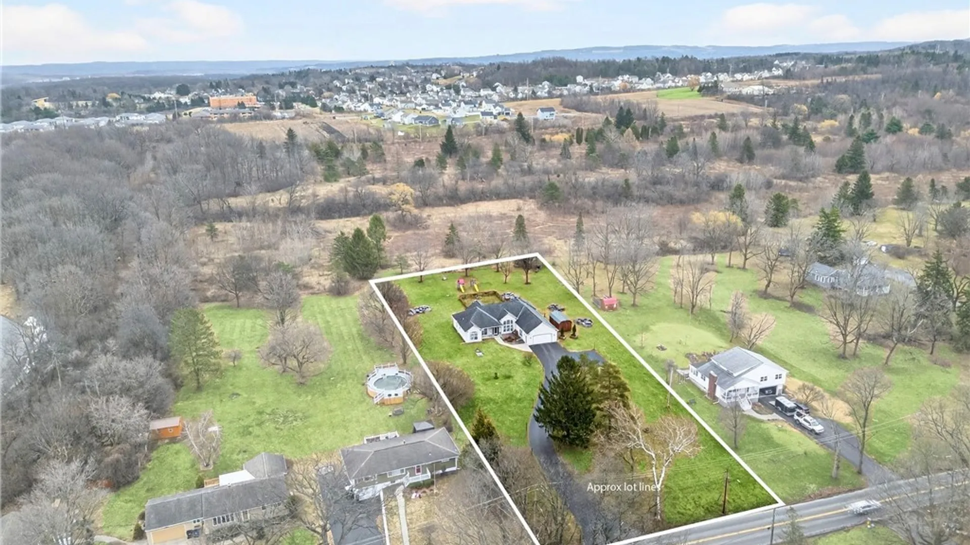 Property at 305 Lafayette Road, Syracuse, NY 13205 3
