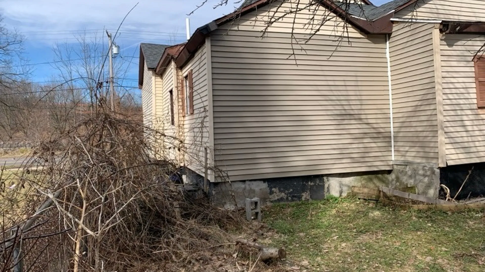 Property at 219 Grand Avenue, Syracuse, NY 13204 5