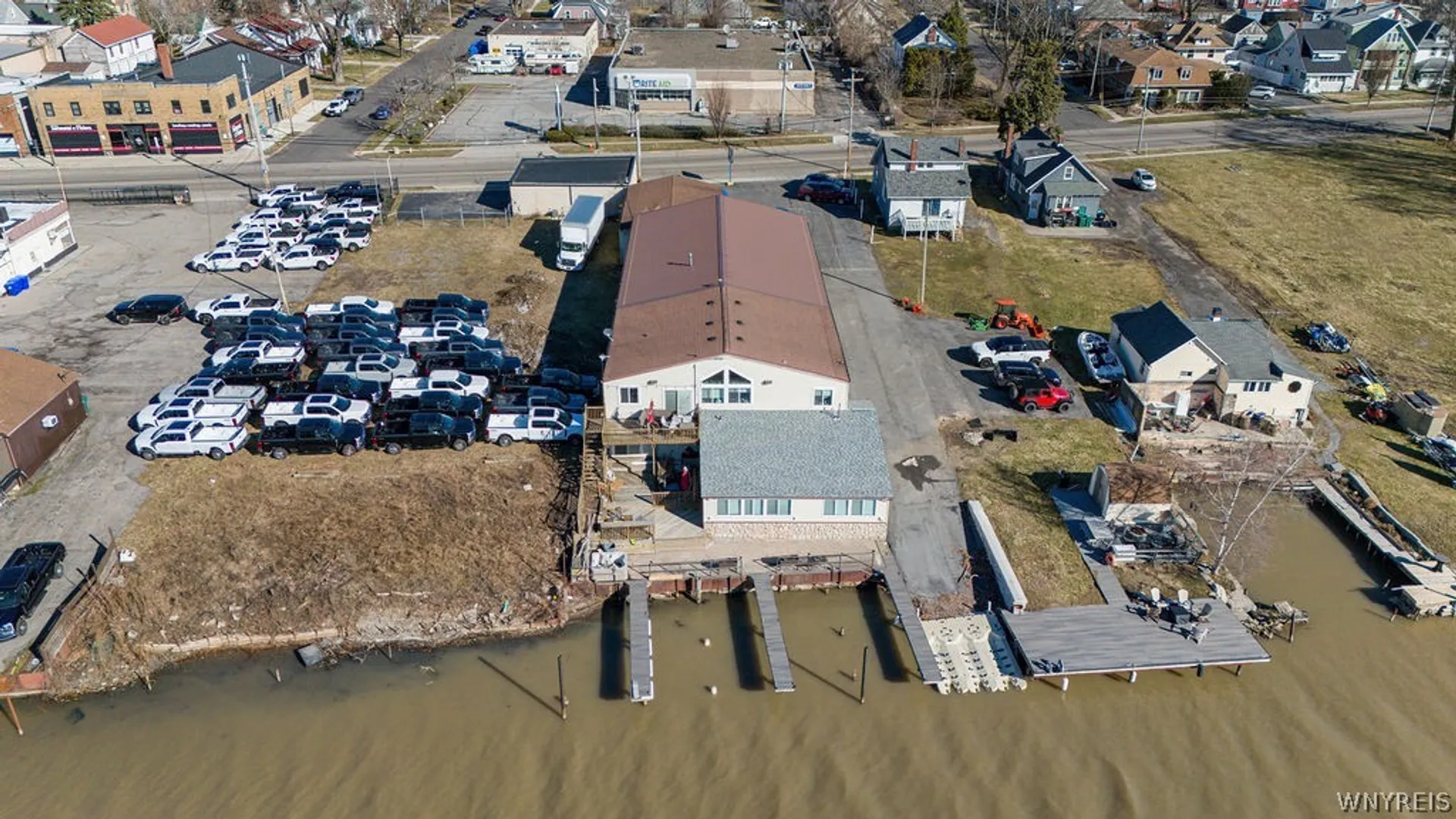Property at 7813 Buffalo Avenue, Niagara Falls, NY 14304 8