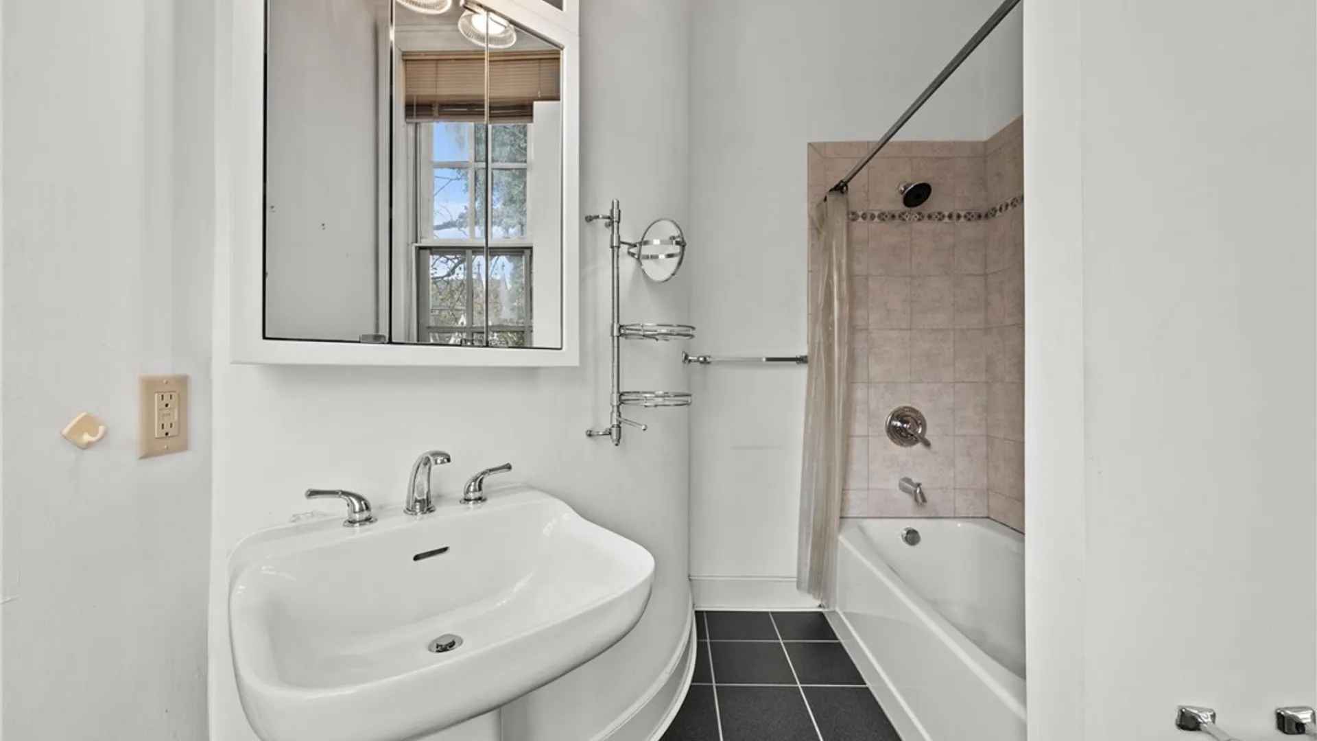 Property at 125 Edward Street, Buffalo, NY 14201 21