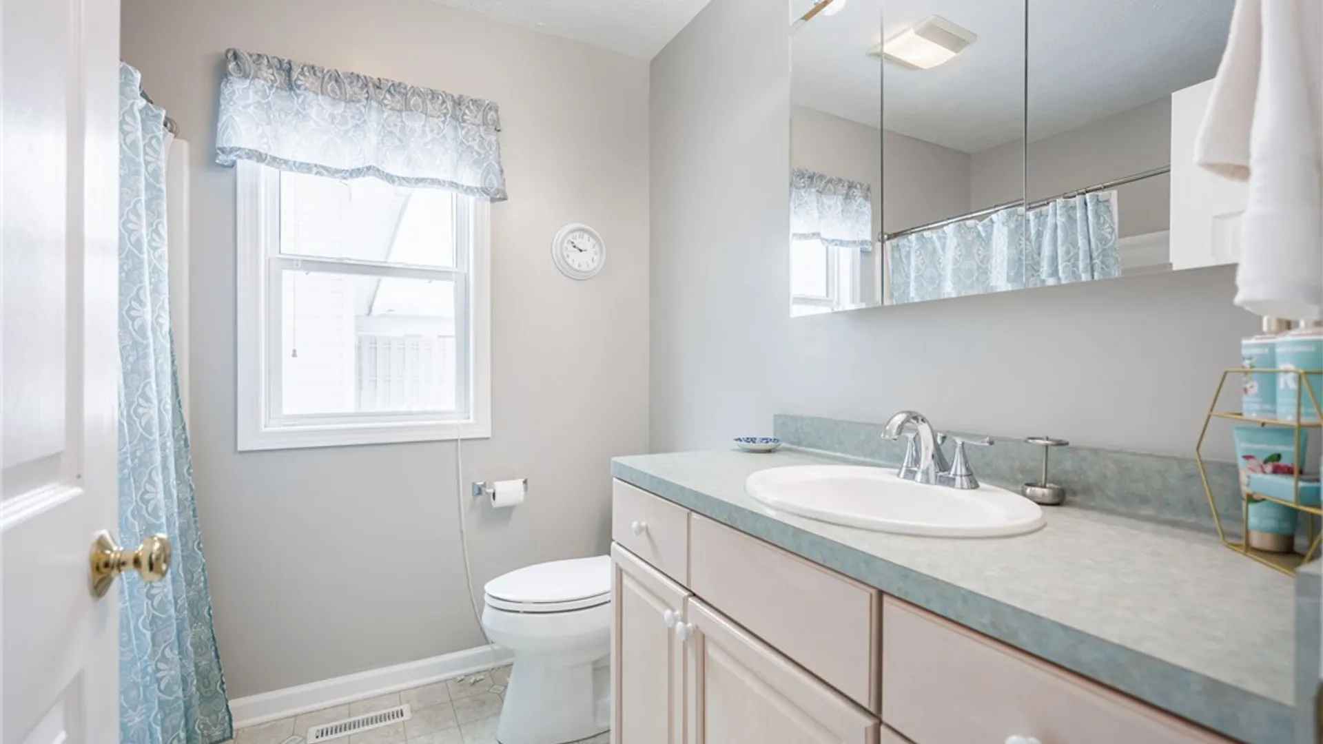 Property at 18 Shirleen Drive, Parma, NY 14468 14