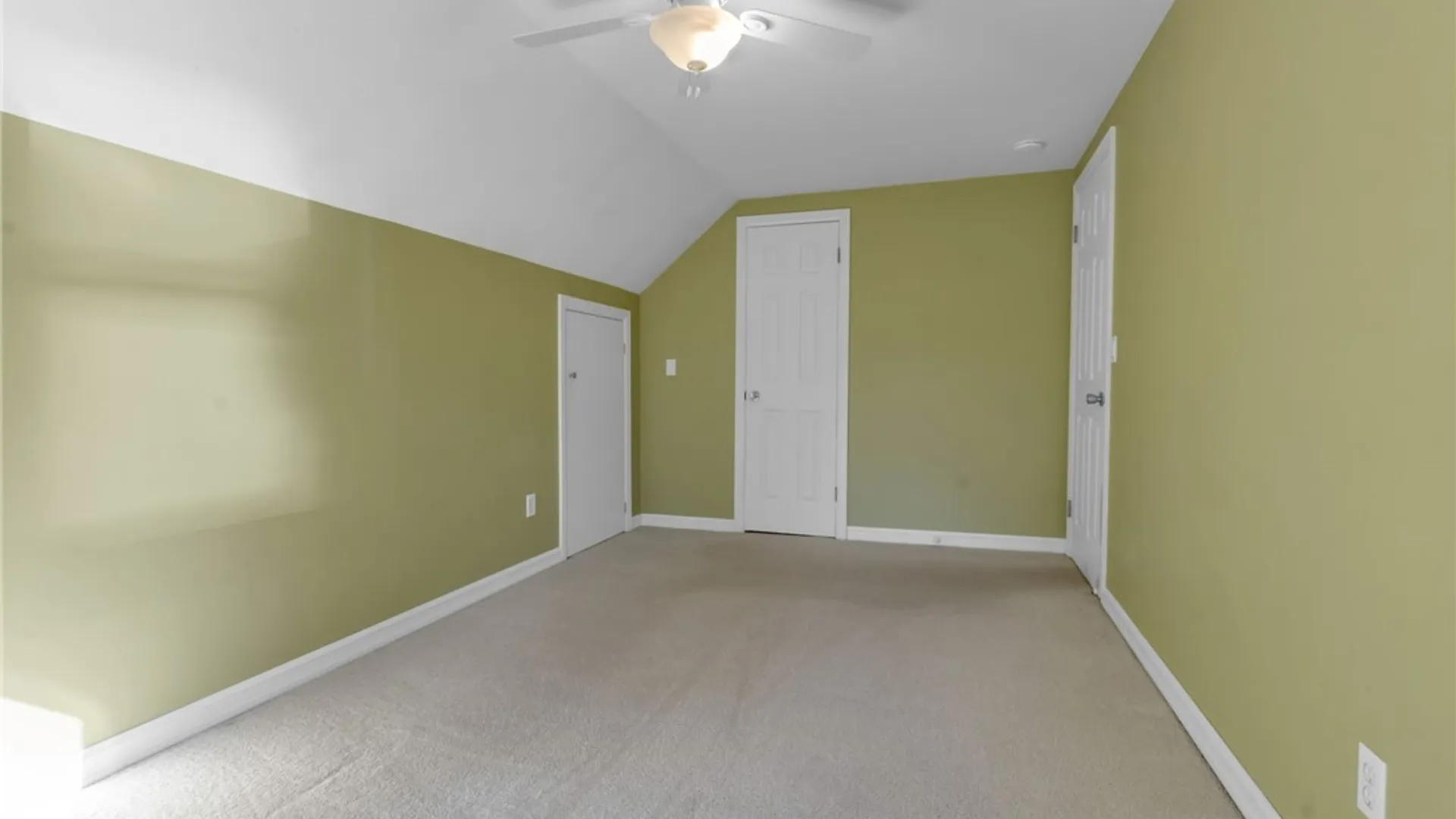 Property at 6135 Goodrich Rd, Clarence, NY 14032 30