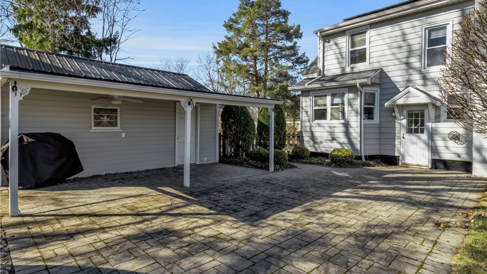 Property at 6135 Goodrich Rd, Clarence, NY 14032 40