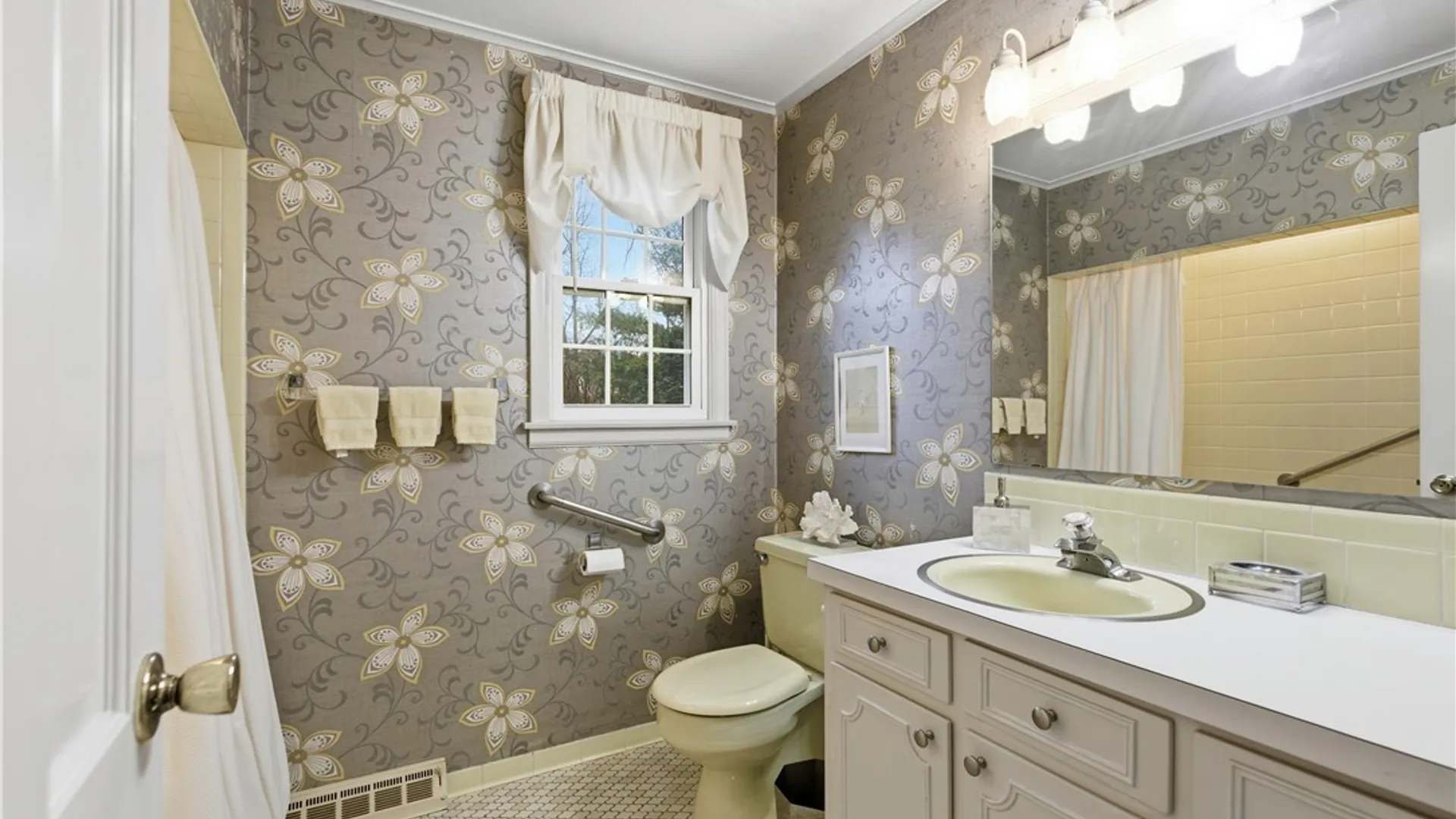 Property at 112 Southwest Way, Camillus, NY 13031 19