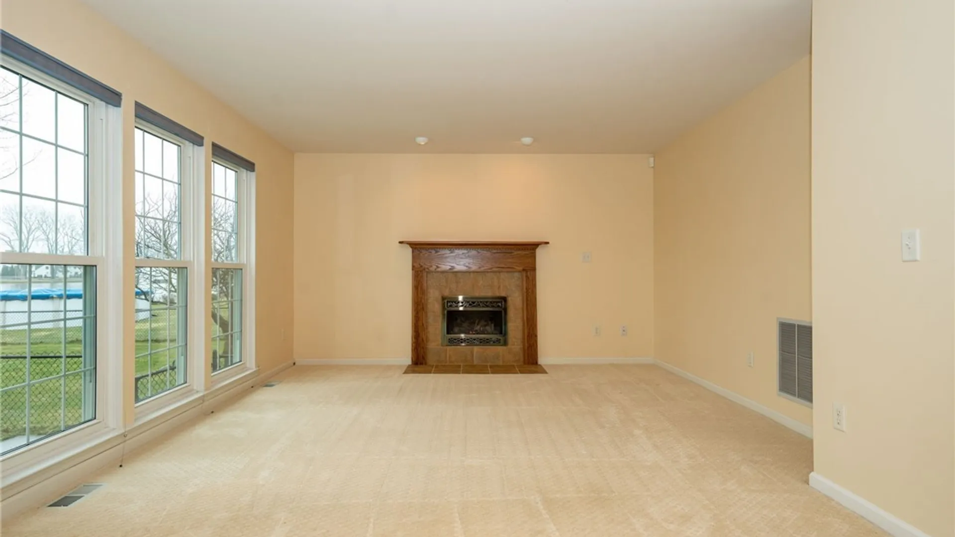 Property at 7243 Wilrose Court, Wheatfield, NY 14120 18