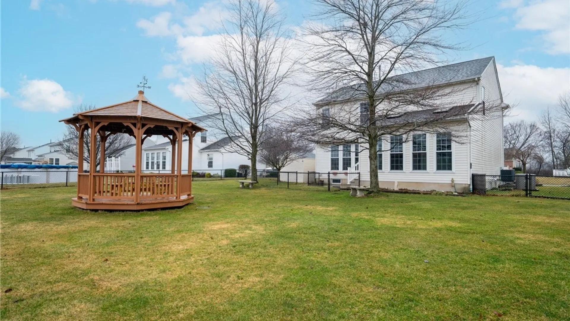 Property at 7243 Wilrose Court, Wheatfield, NY 14120 8