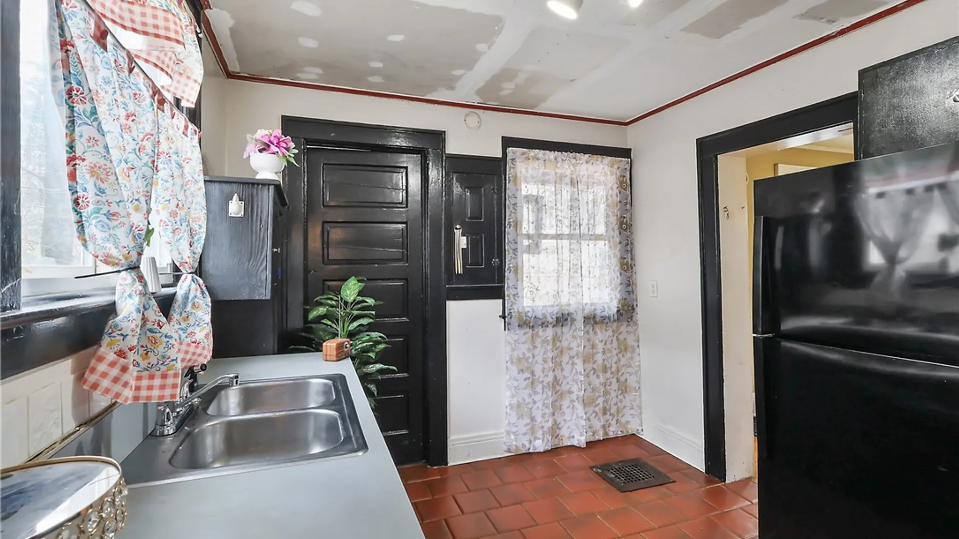 Property at 508 Elm Street, Syracuse, NY 13203 24