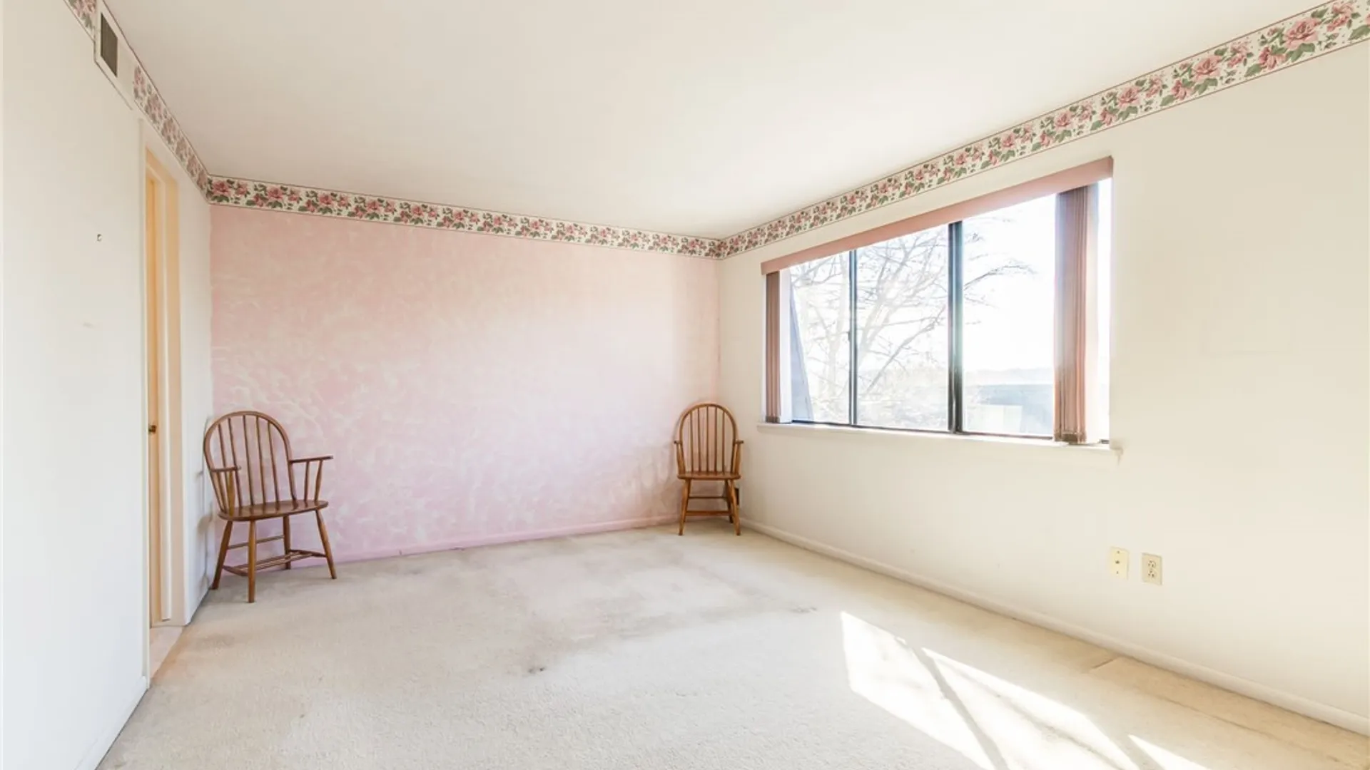 Property at 148 Penn Lane, Penfield, NY 14625 15