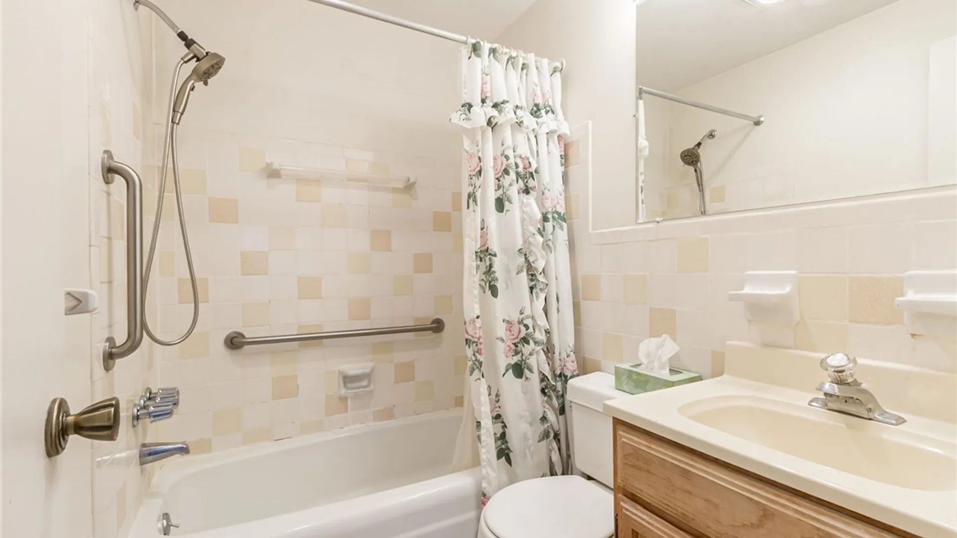 Property at 148 Penn Lane, Penfield, NY 14625 17