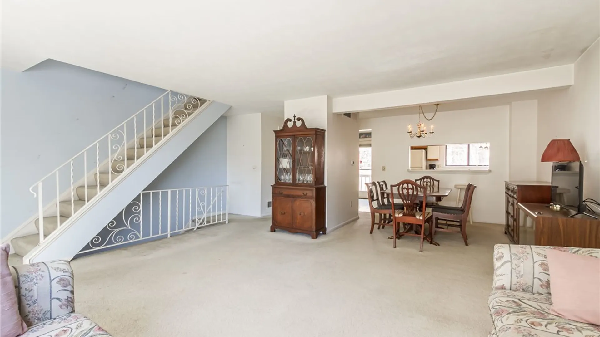 Property at 148 Penn Lane, Penfield, NY 14625 6