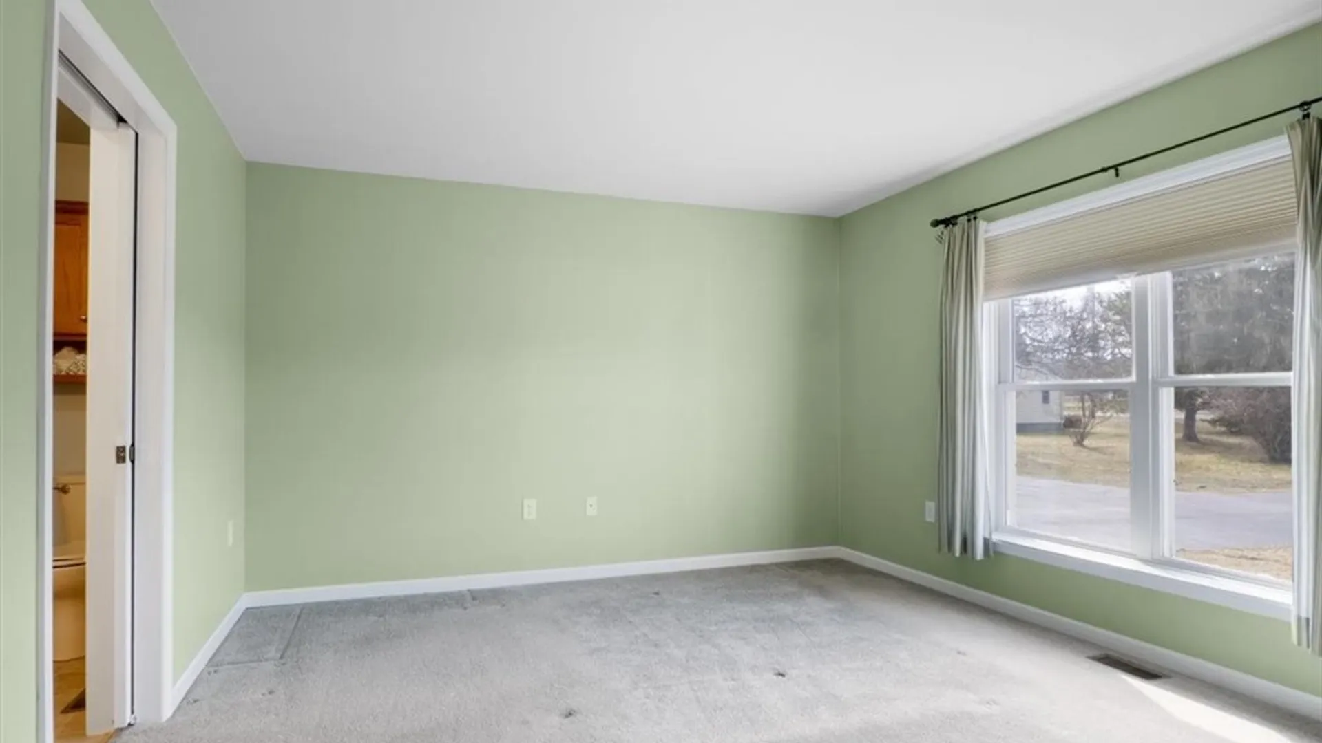 Property at 6624 Tuckahoe Road, Williamson, NY 14589 25