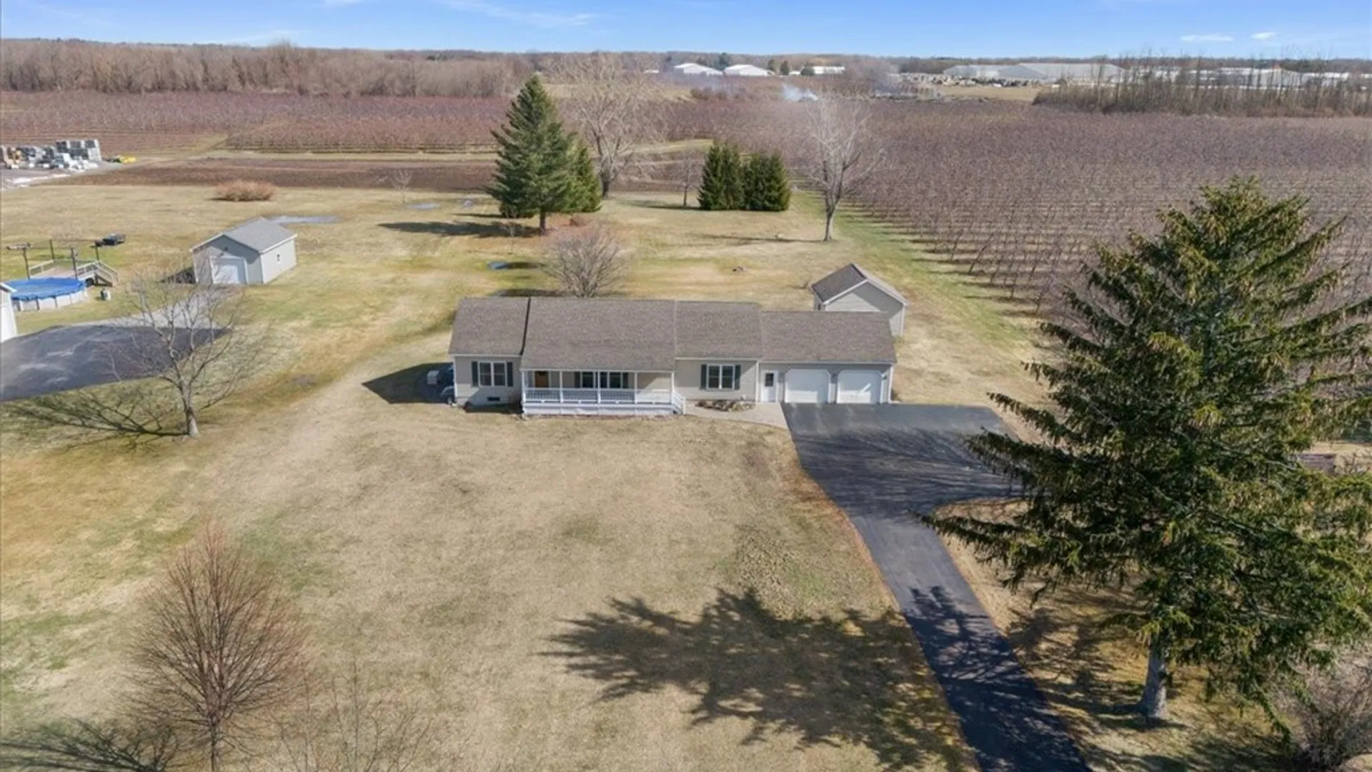 Property at 6624 Tuckahoe Road, Williamson, NY 14589 3