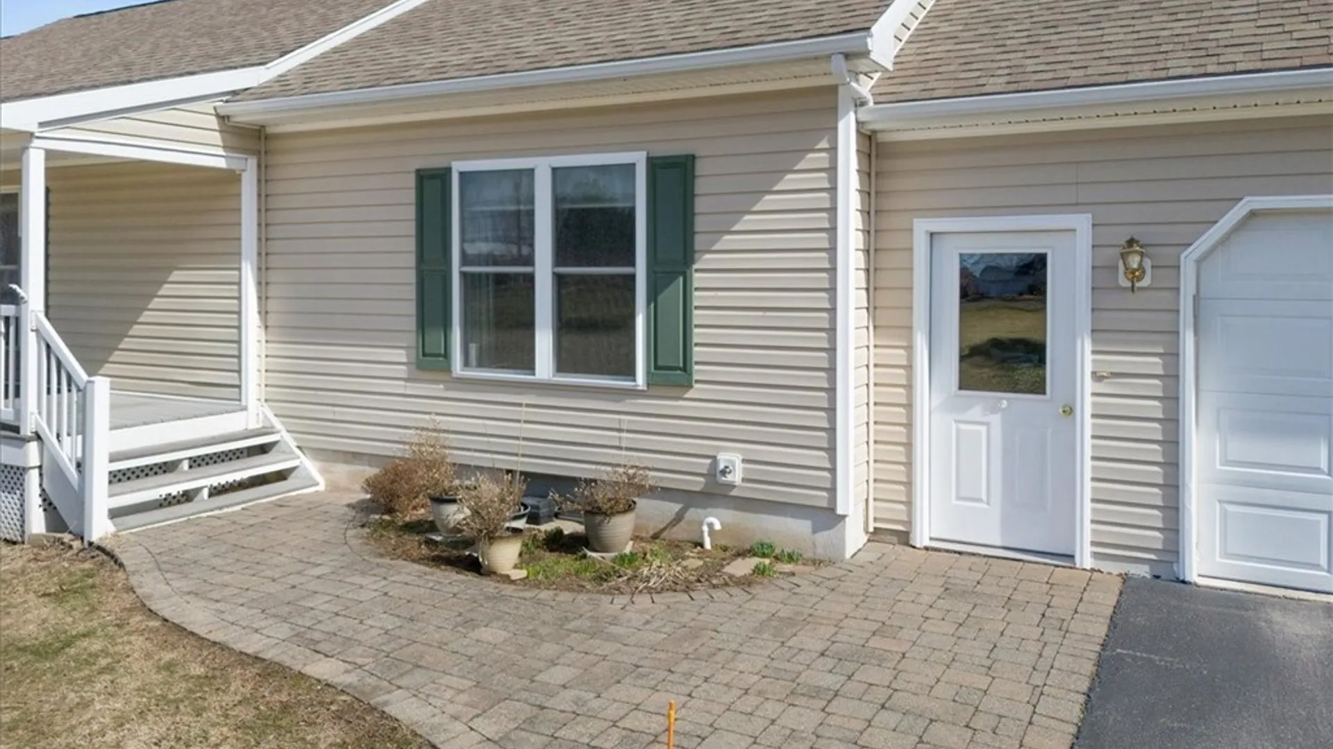 Property at 6624 Tuckahoe Road, Williamson, NY 14589 4