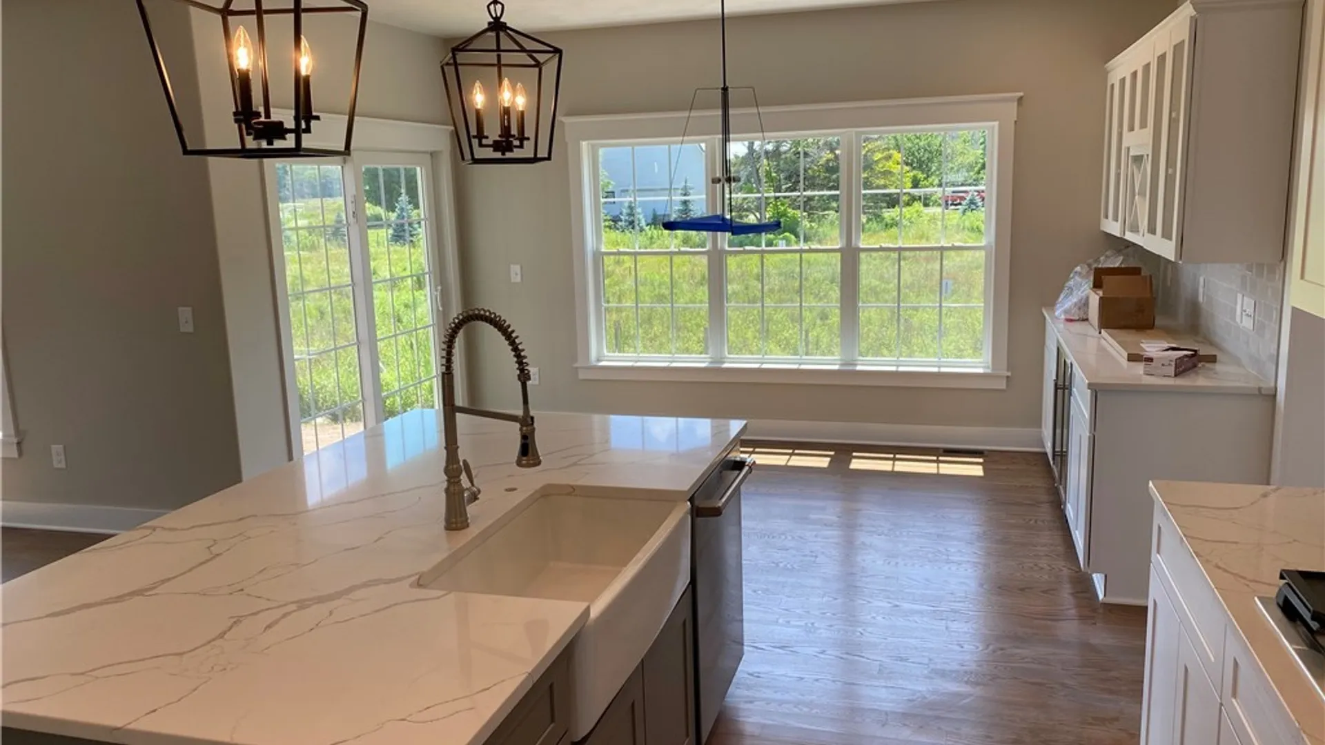 Property at 8540 Angus Path, Cicero, NY 13039 14