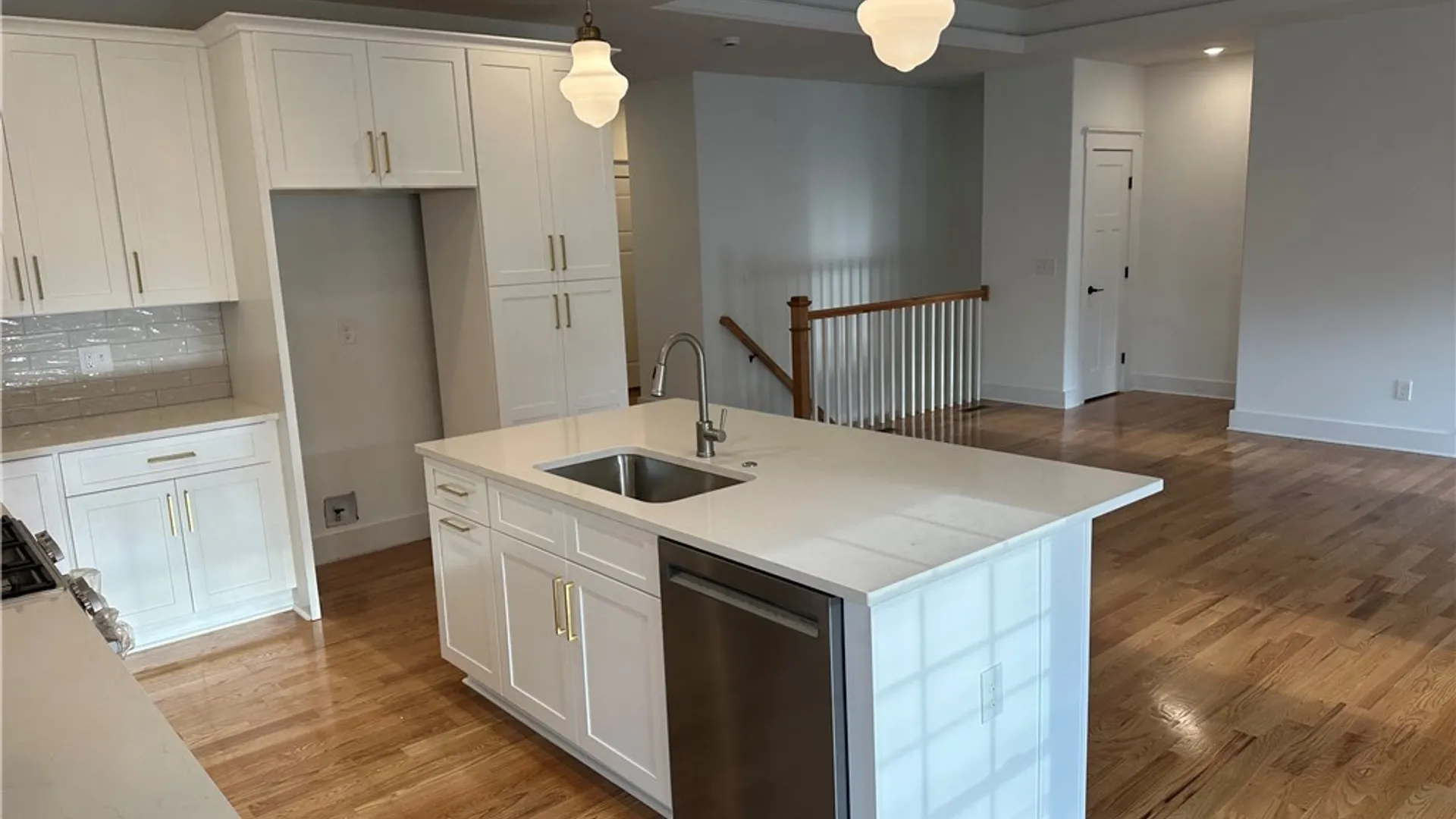 Property at 8530 Angus Path, Cicero, NY 13039 14