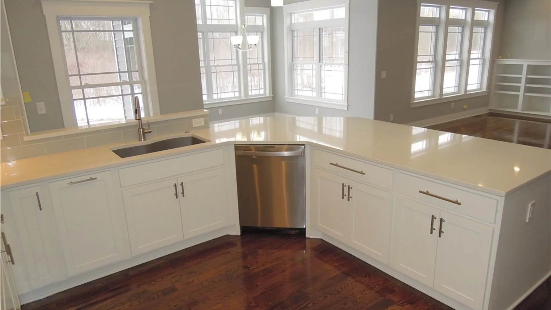 Property at 8541 Angus Path, Cicero, NY 13039 14