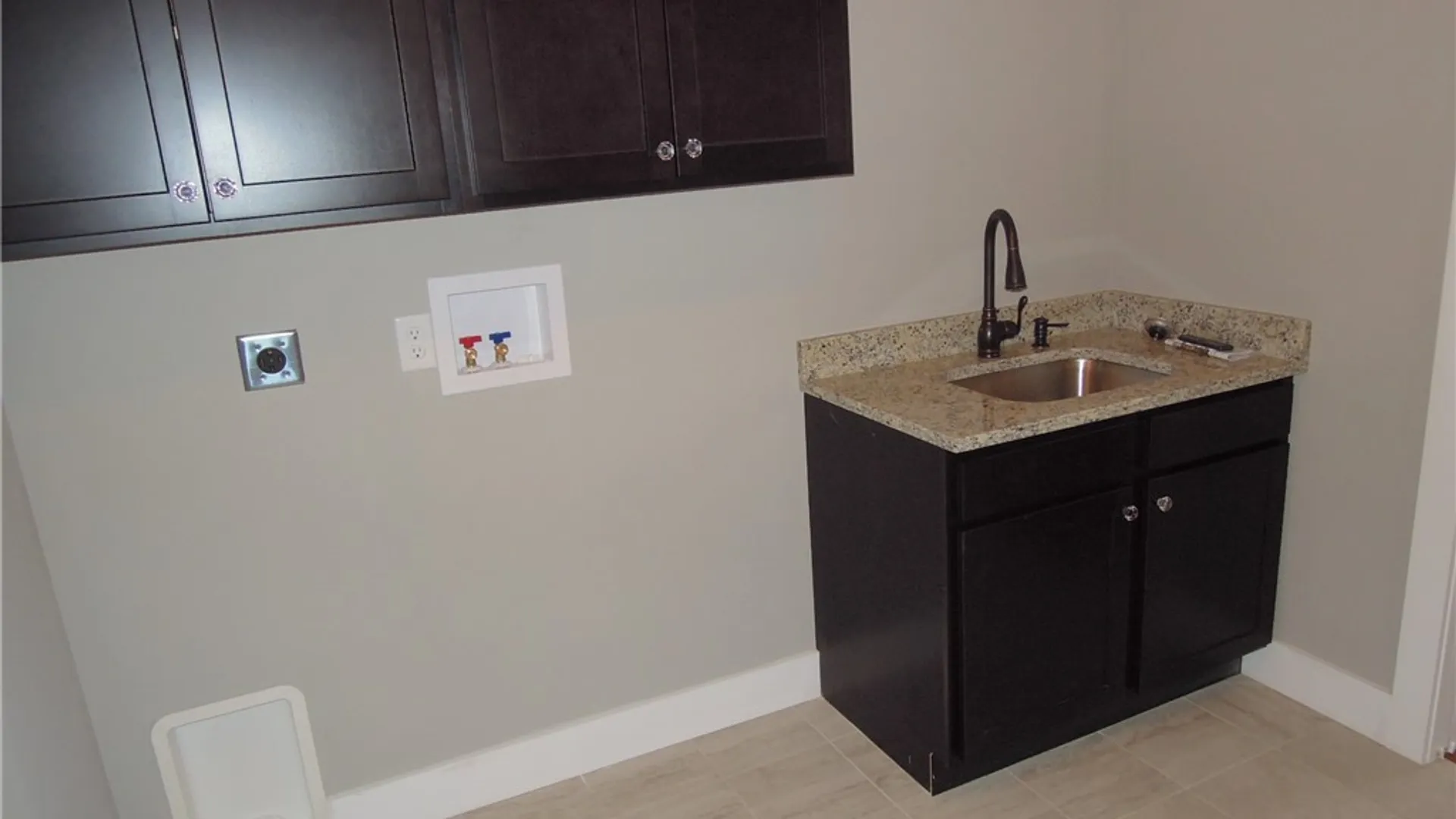 Property at 8541 Angus Path, Cicero, NY 13039 32