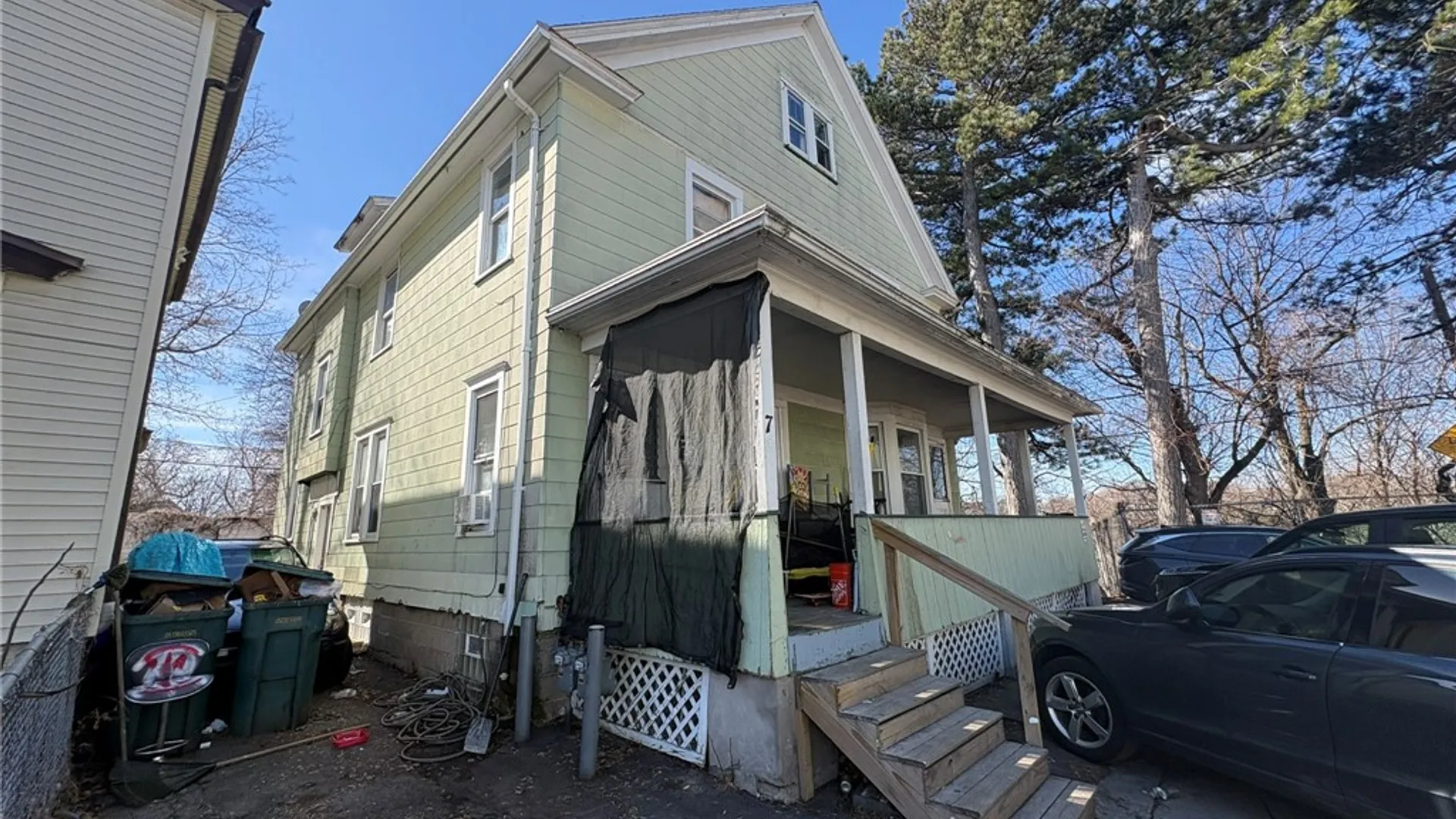 Property at 7 Riverbank Place, Rochester, NY 14621 2