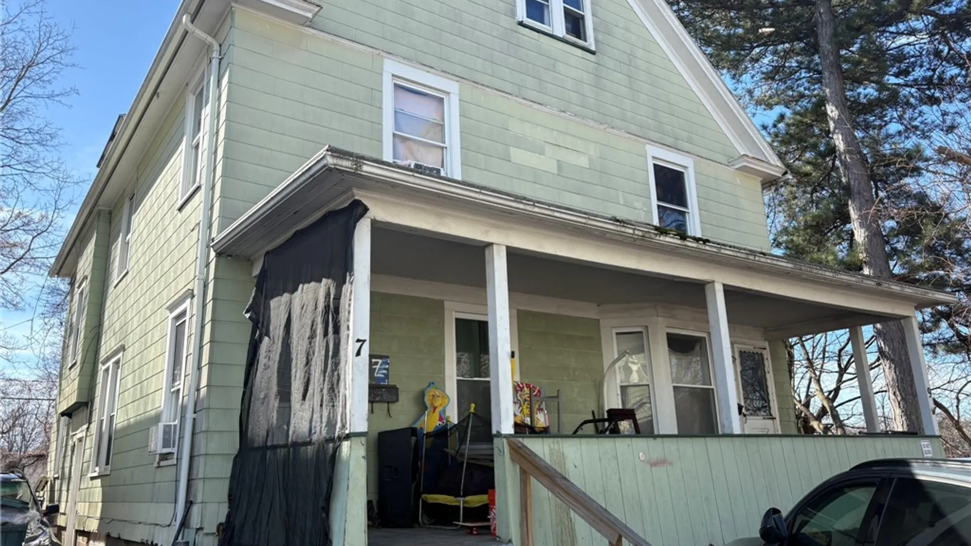 Property at 7 Riverbank Place, Rochester, NY 14621 4