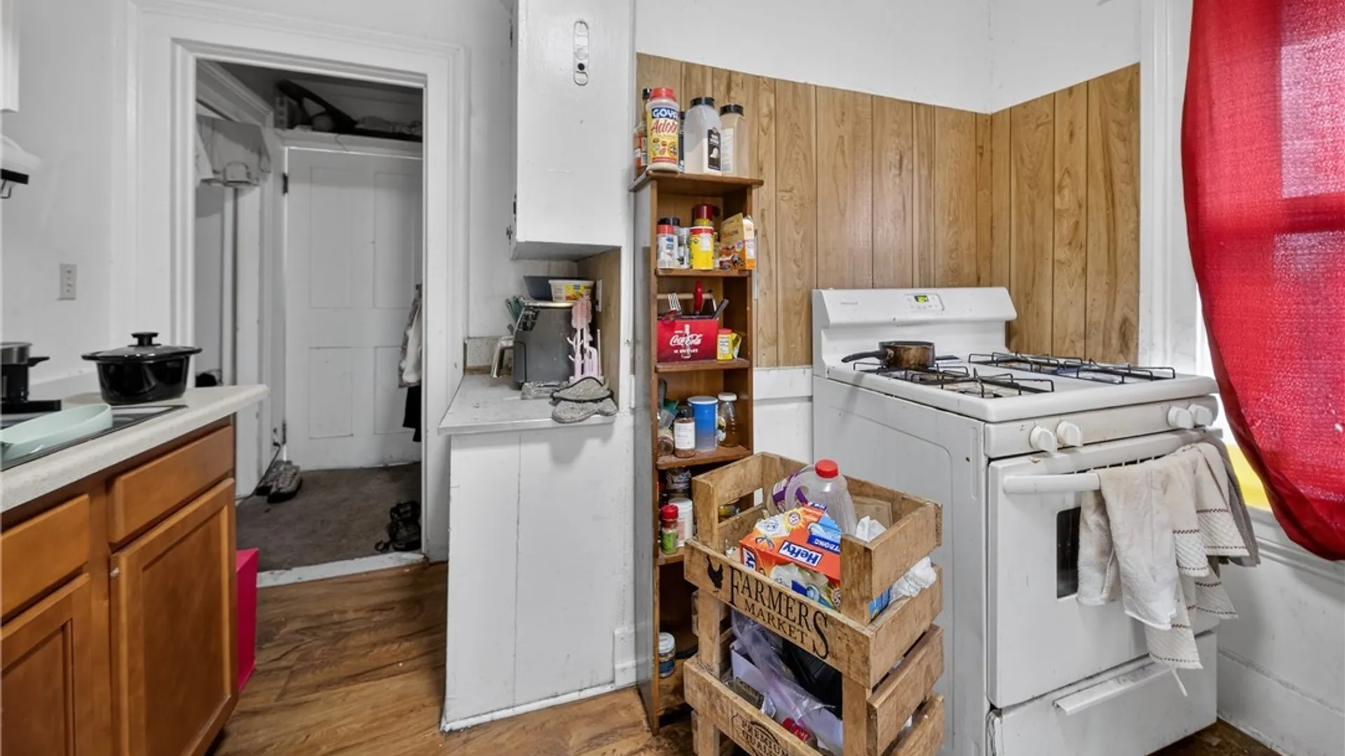 Property at 612 West Seneca Turnpike Avenue, Syracuse, NY 13207 28