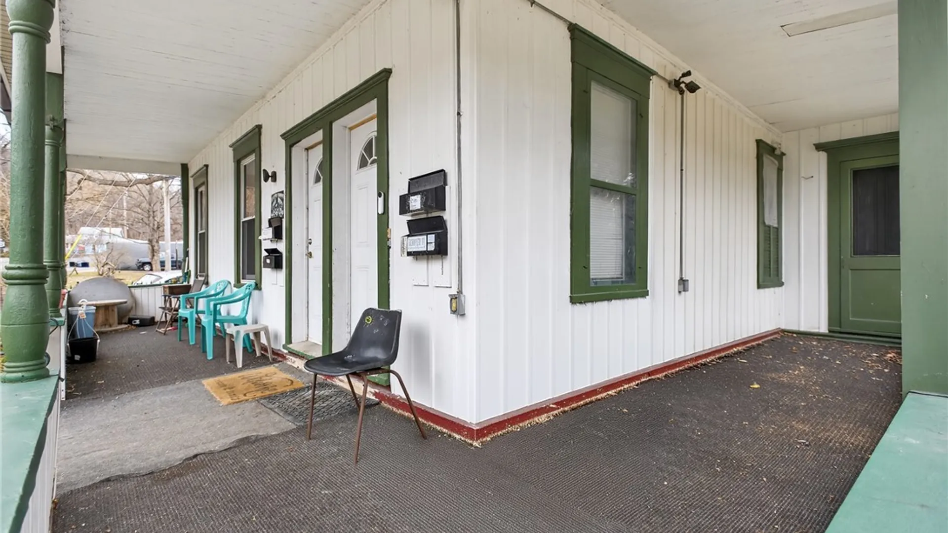 Property at 612 West Seneca Turnpike Avenue, Syracuse, NY 13207 4