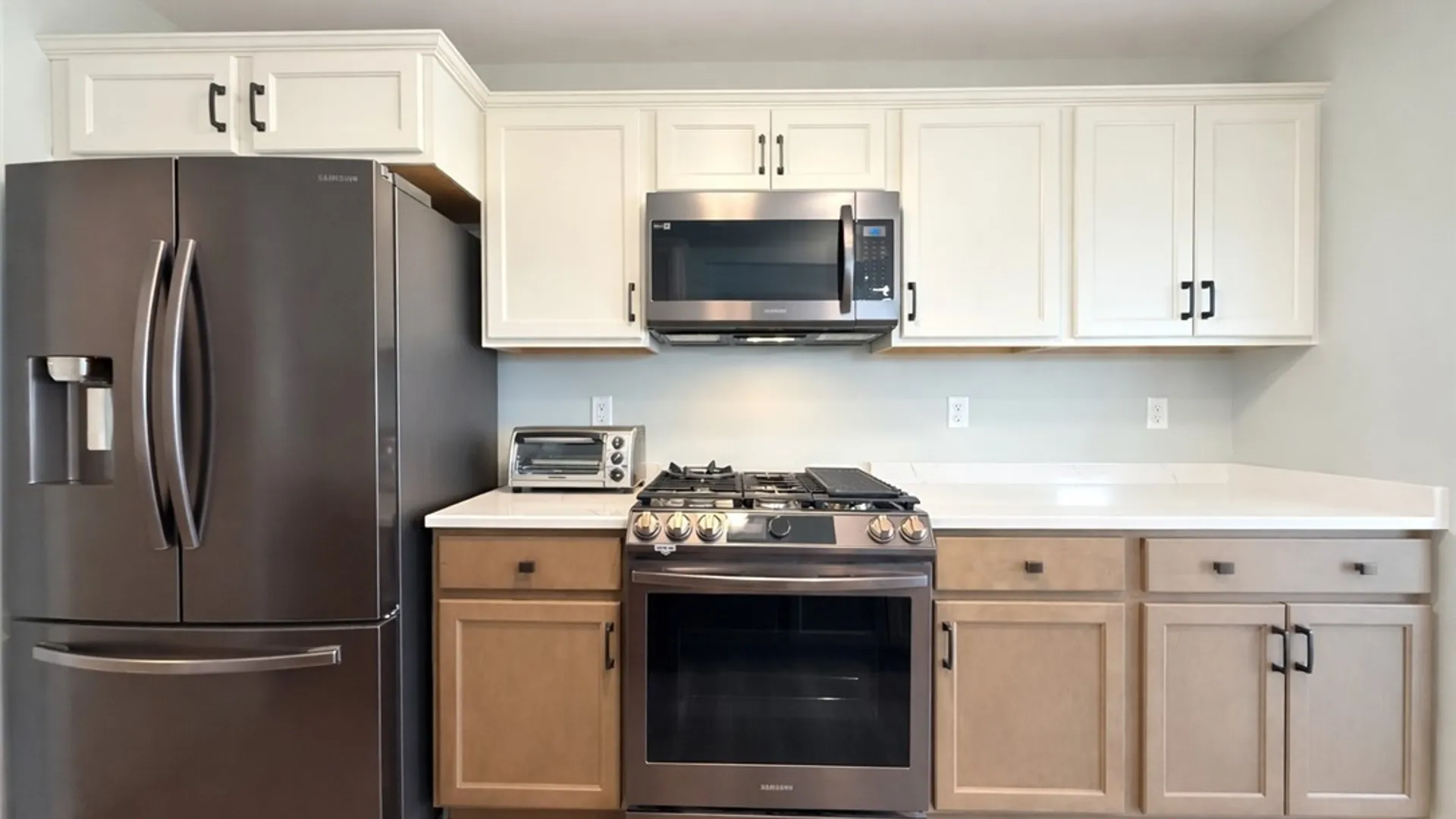 Property at 902 Carriage Lane, West Seneca, NY 14224 11