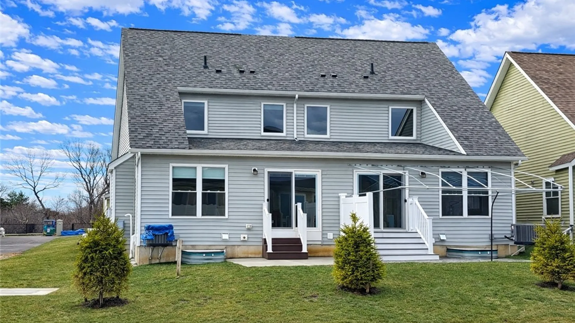 Property at 902 Carriage Lane, West Seneca, NY 14224 3