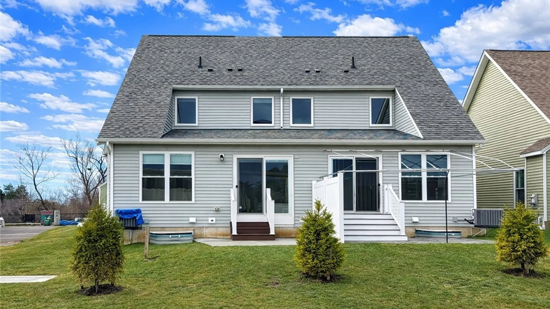Property at 902 Carriage Lane, West Seneca, NY 14224 2