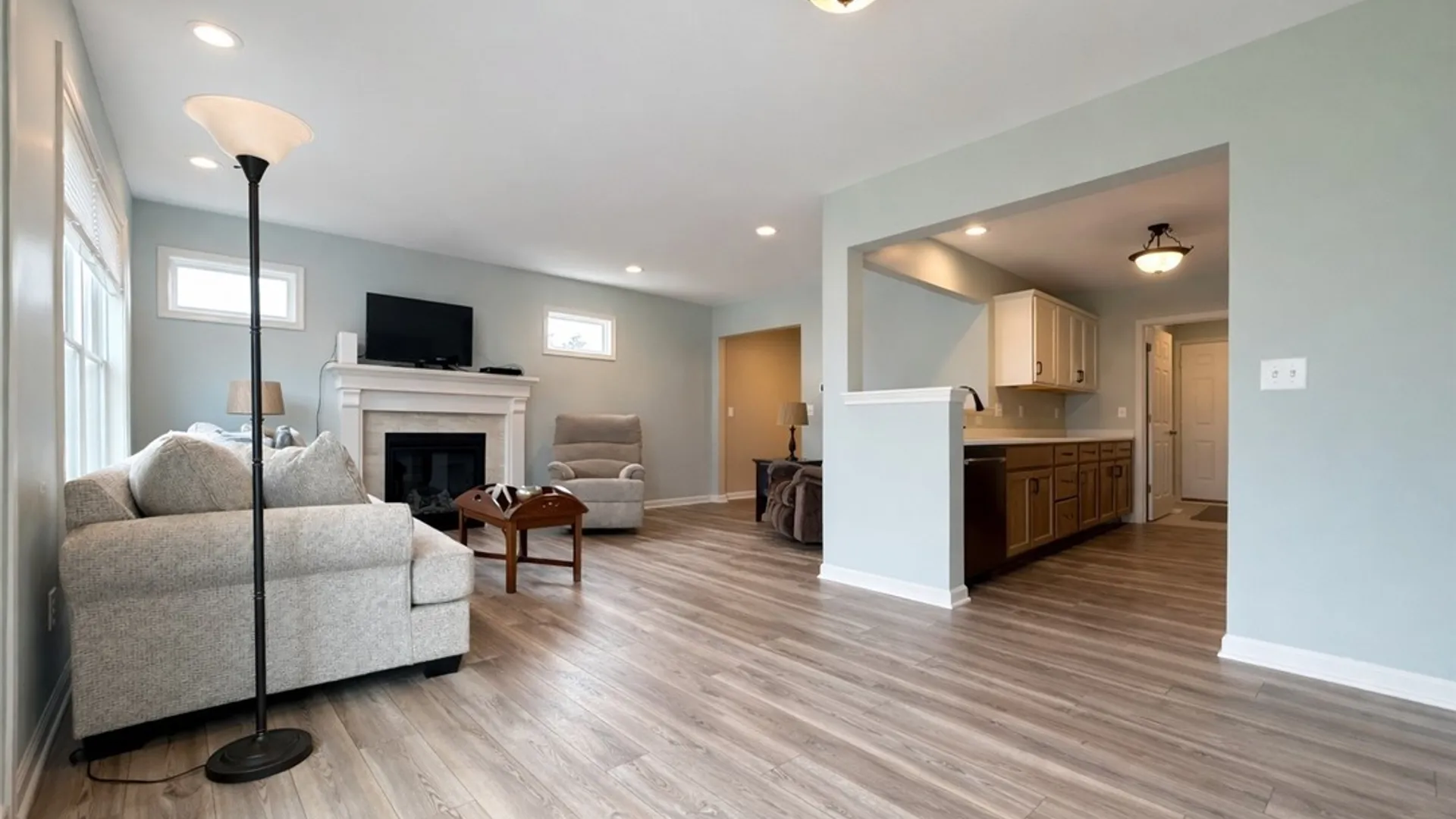 Property at 902 Carriage Lane, West Seneca, NY 14224 9