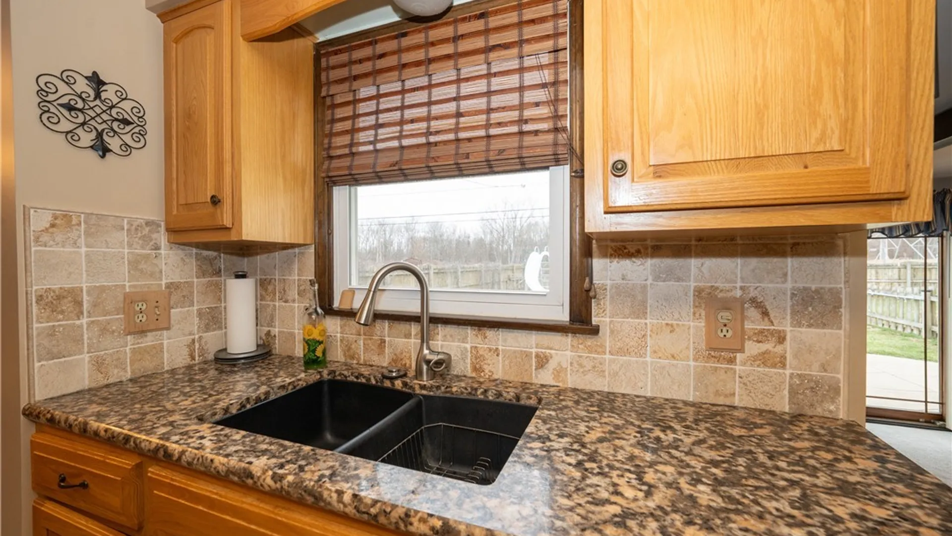 Property at 188 Paradise Lane, Tonawanda, NY 14150 14