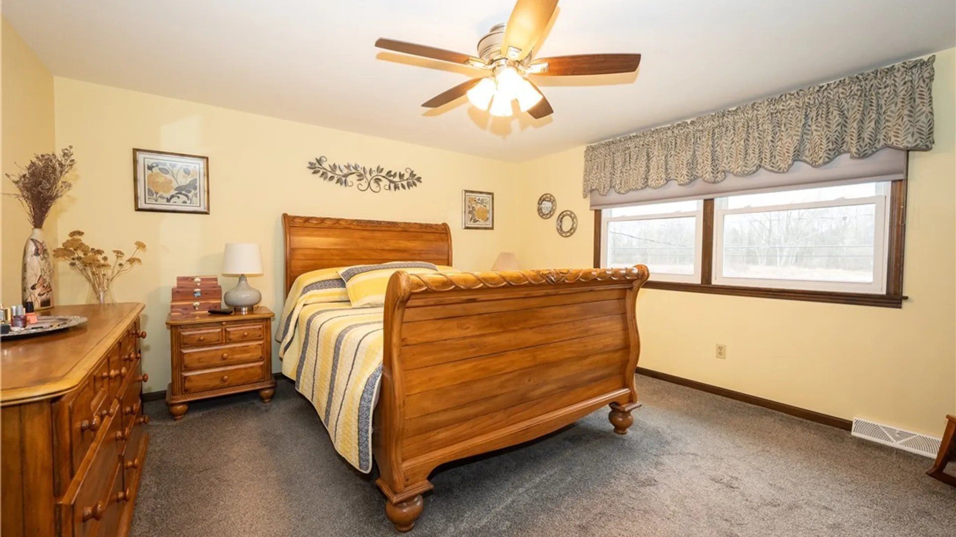 Property at 188 Paradise Lane, Tonawanda, NY 14150 24