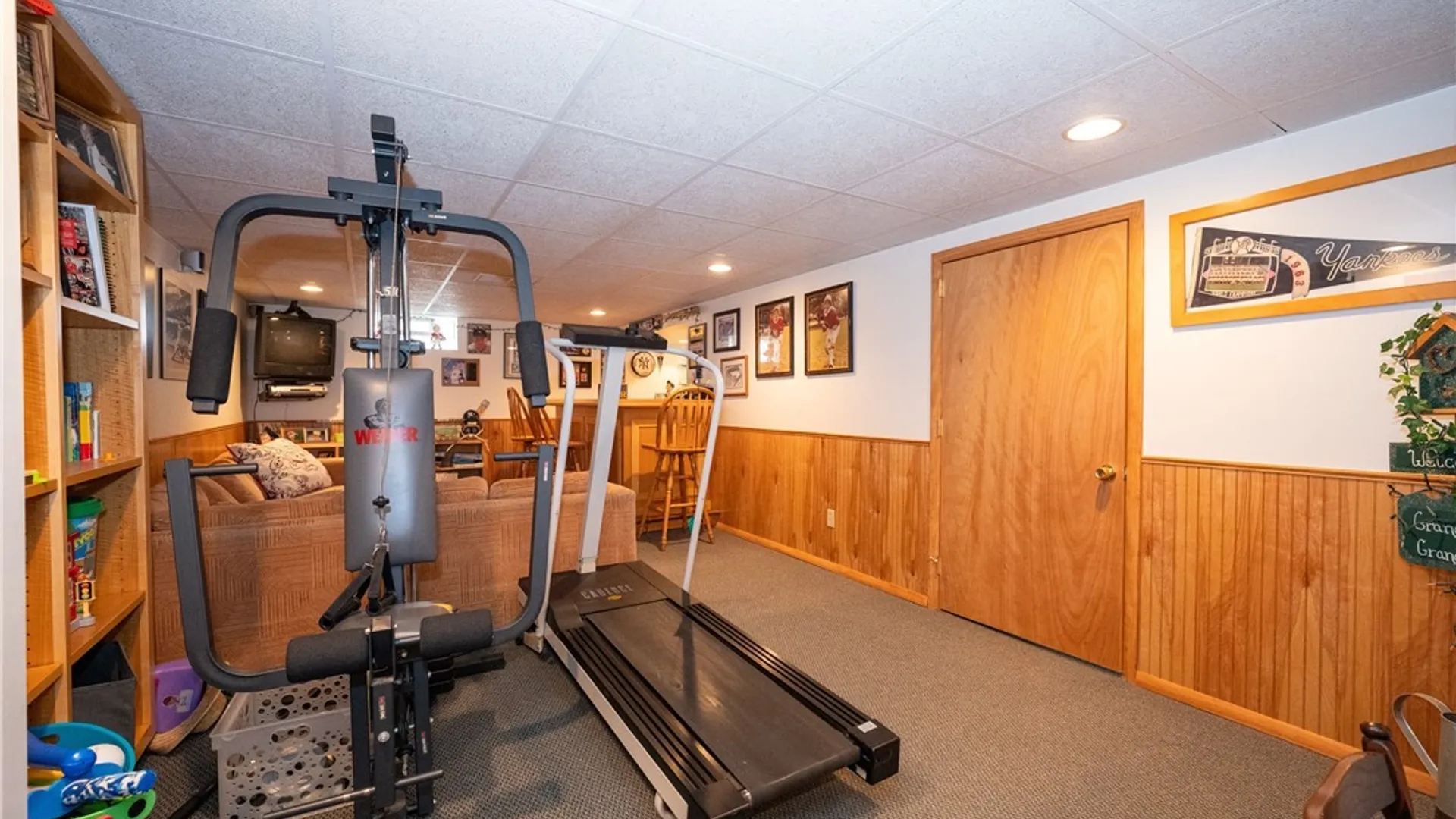 Property at 188 Paradise Lane, Tonawanda, NY 14150 35