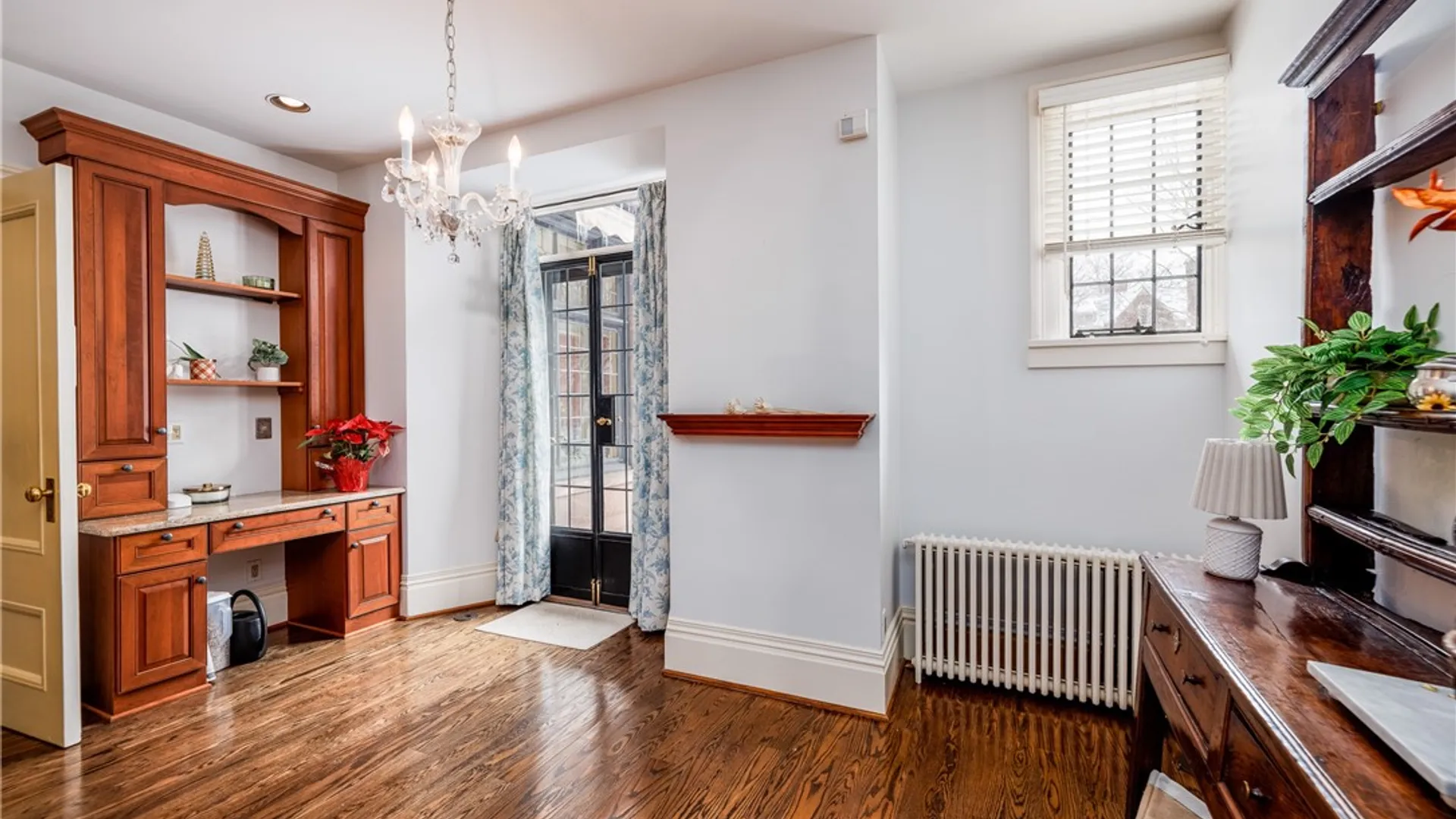 Property at 901 East Avenue, Rochester, NY 14607 7