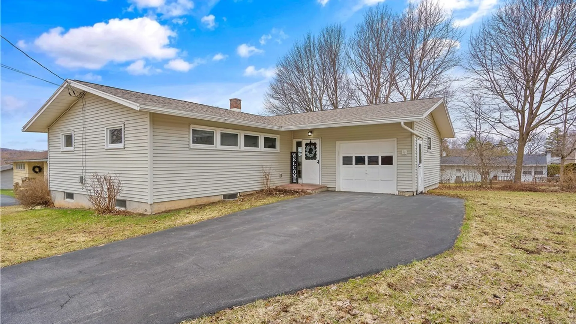 Property at 123 Forrest Way, Camillus, NY 13031 2