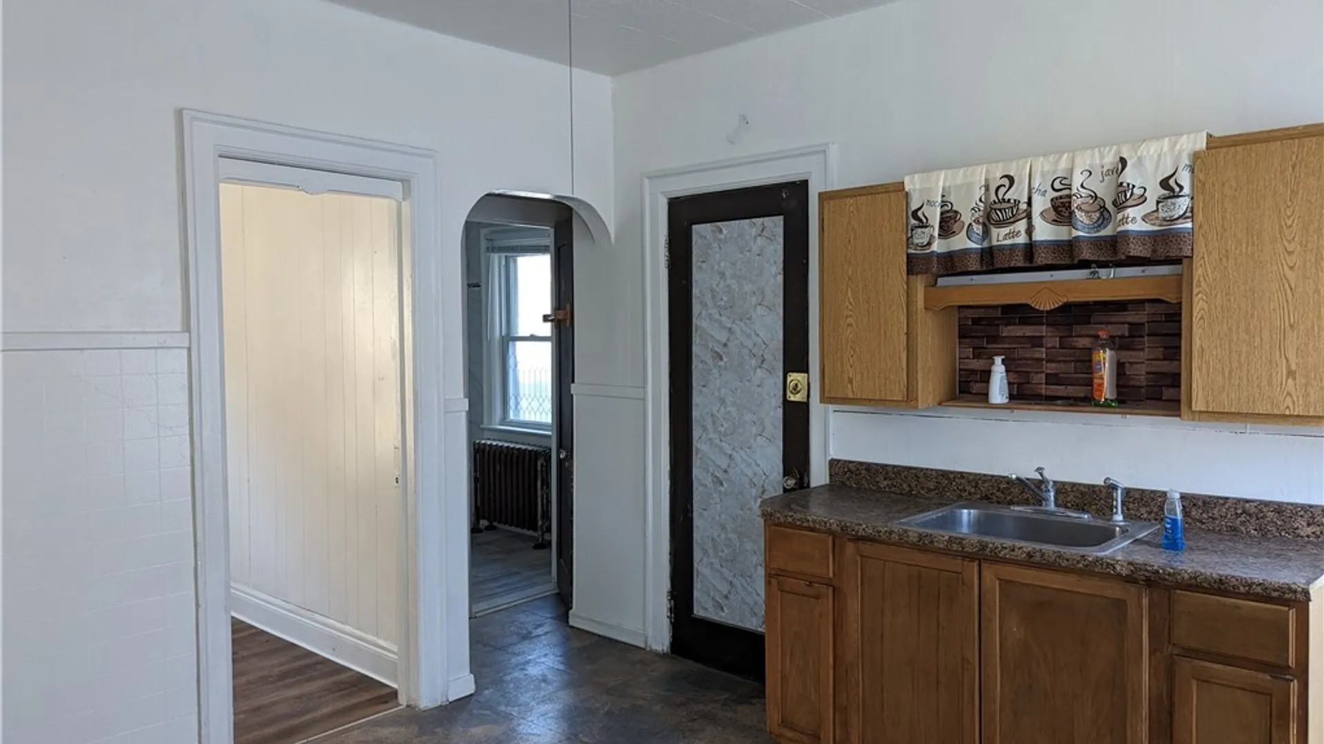 Property at 32 Gladstone Street, Buffalo, NY 14207 3