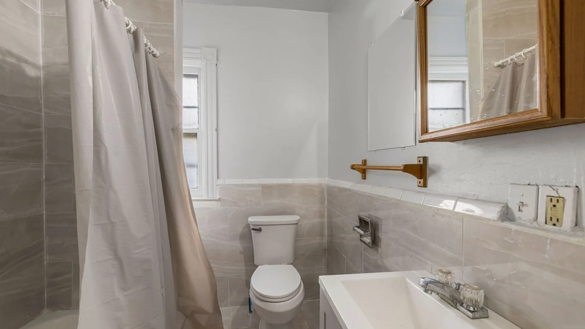 Property at 1510 Willow Avenue, Niagara Falls, NY 14305 15