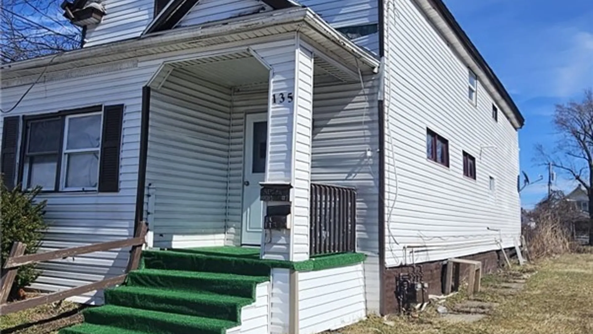 Property at 135 Ivy Street, Buffalo, NY 14211 2