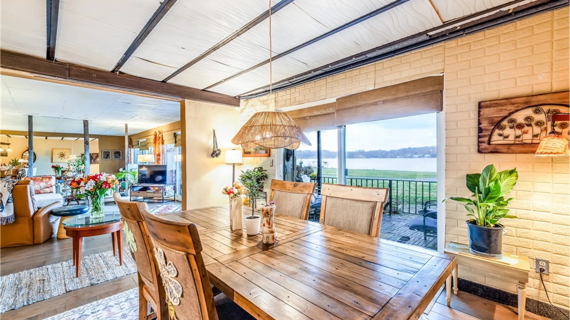 Property at 206 Bay Village Drive, Irondequoit, NY 14609 10