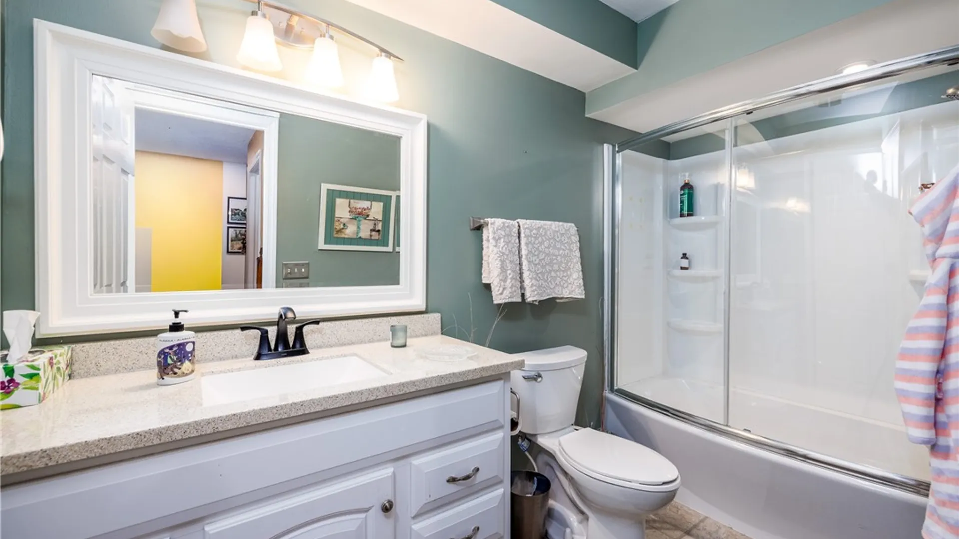 Property at 206 Bay Village Drive, Irondequoit, NY 14609 16