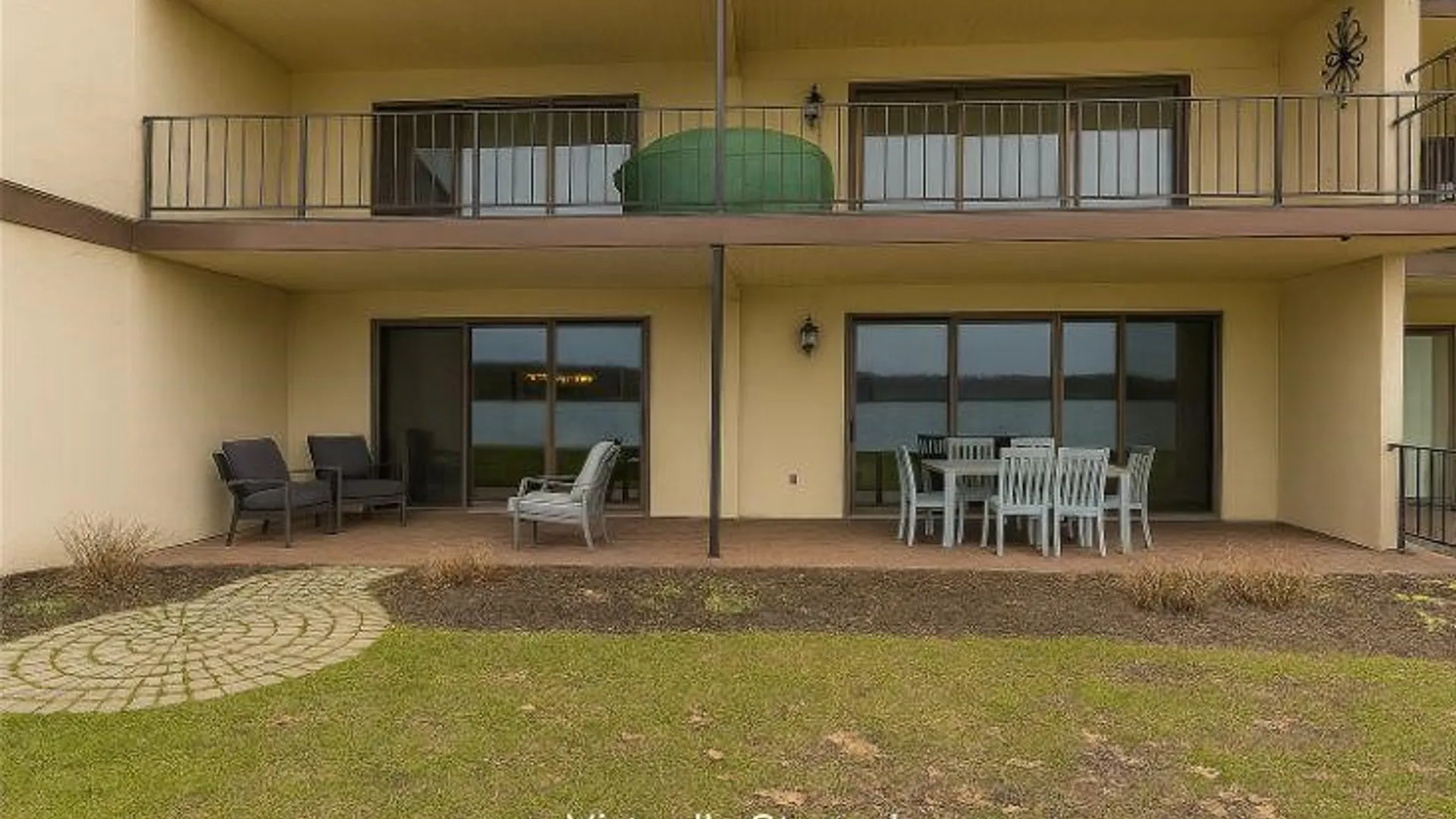 Property at 206 Bay Village Drive, Irondequoit, NY 14609 2