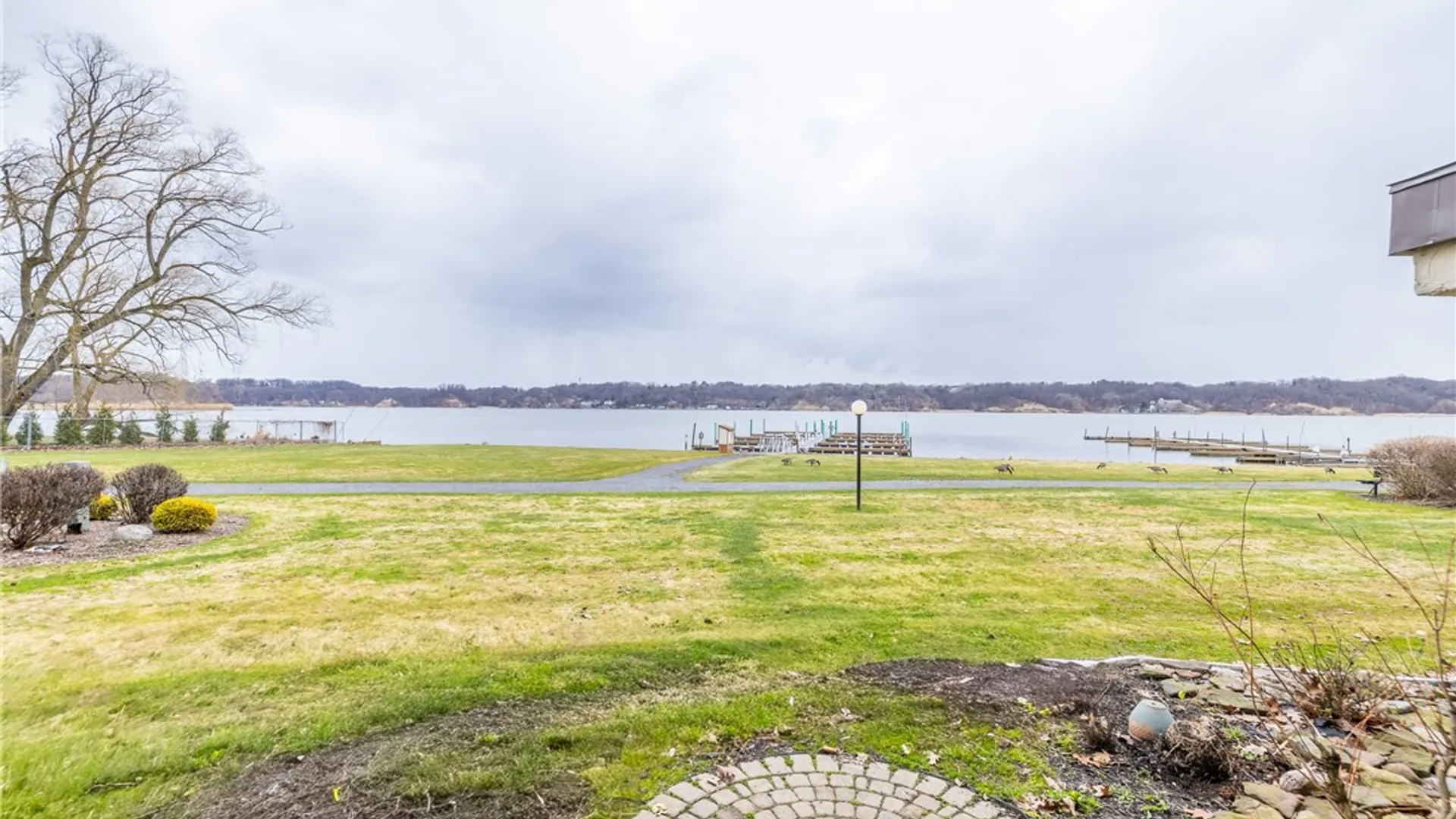 Property at 206 Bay Village Drive, Irondequoit, NY 14609 20